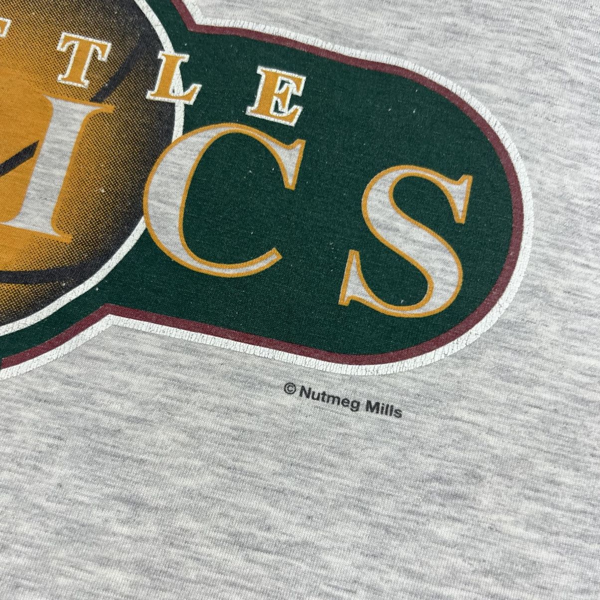 Nutmeg 90s Nutmeg Seattle Sonics Vintage NBA Oversized Tee T-Shirt Size US M / EU 48-50 / 2 - 6 Thumbnail