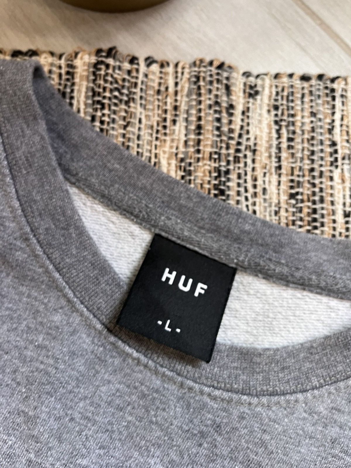 Huf HUF sweatshirt blank grey minimalistic Size US L / EU 52-54 / 3 - 19 Thumbnail