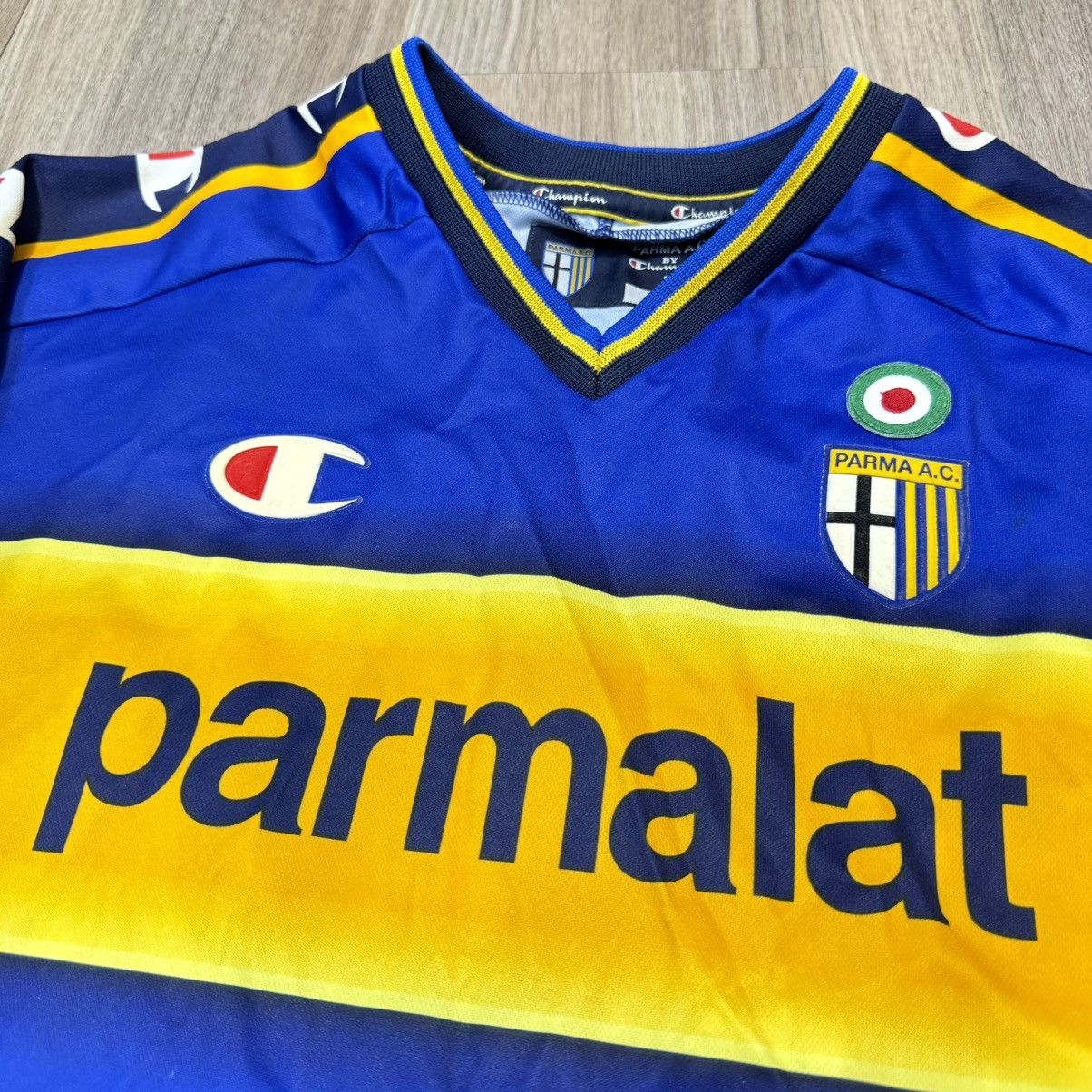 Champion Parma 02/03 home shirt #10 Nakata Size US L / EU 52-54 / 3 - 3 Thumbnail