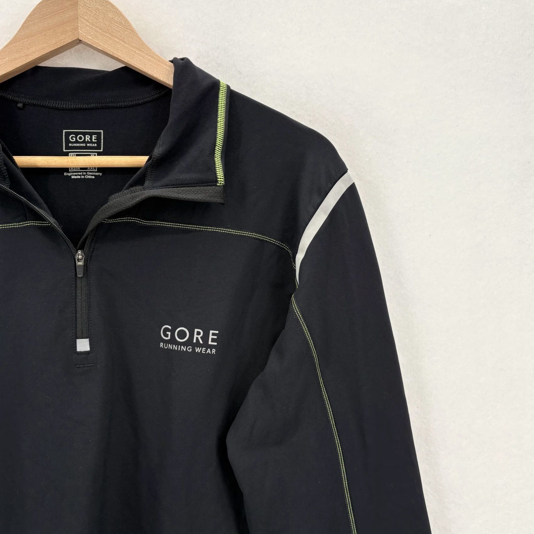 Vintage GORE RUNNING WEAR Sweatsuit Mens XL Black 1/4 Zip Top Leggings Reflective Set, Jersey, 2 Piece, Activewear Size US XL / EU 56 / 4 - 3 Thumbnail