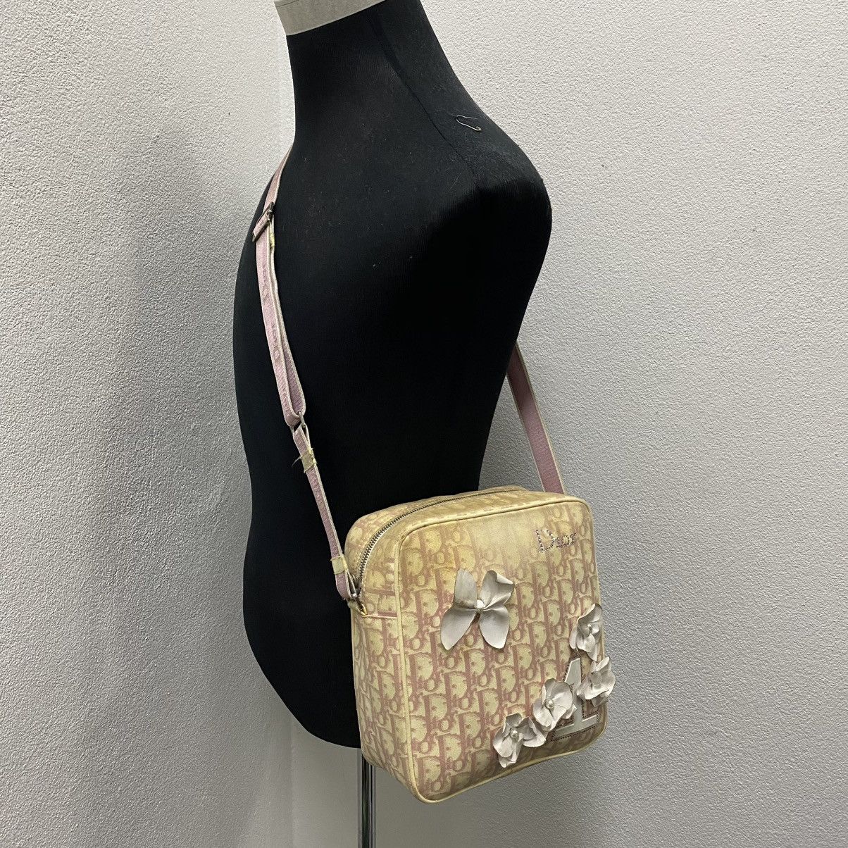 Dior ‼️LASTDROP‼️ CHRISTIAN DIOR TROTTER FLOWER SHOULDER BAG Size ONE SIZE - 1 Thumbnail