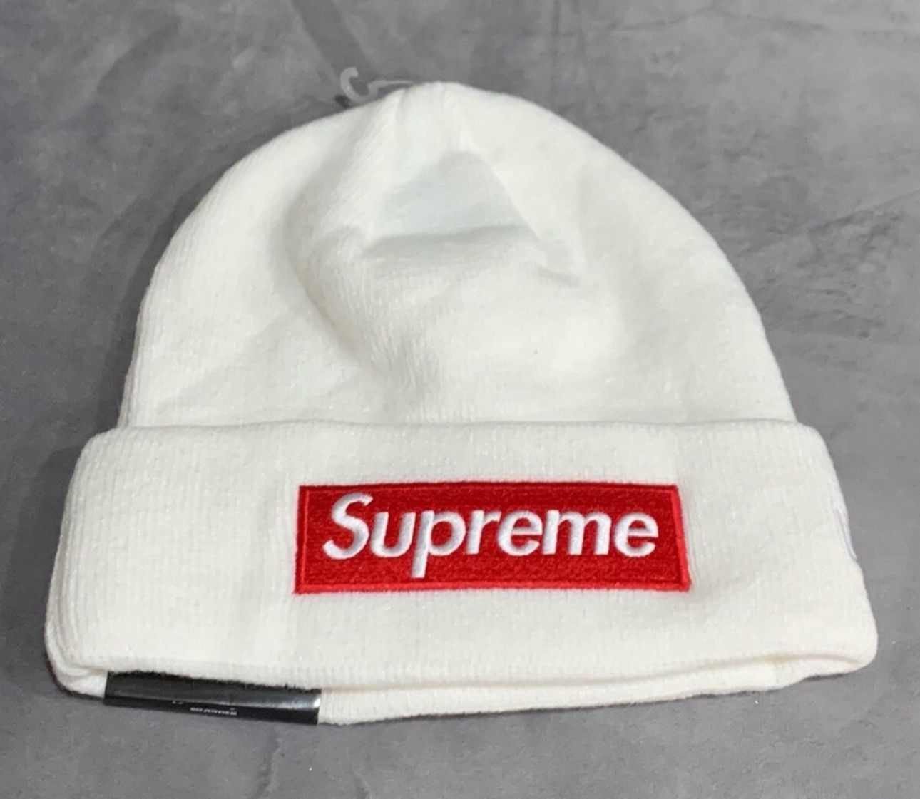 Supreme Supreme white red box logo beanie Size ONE SIZE - 2 Thumbnail