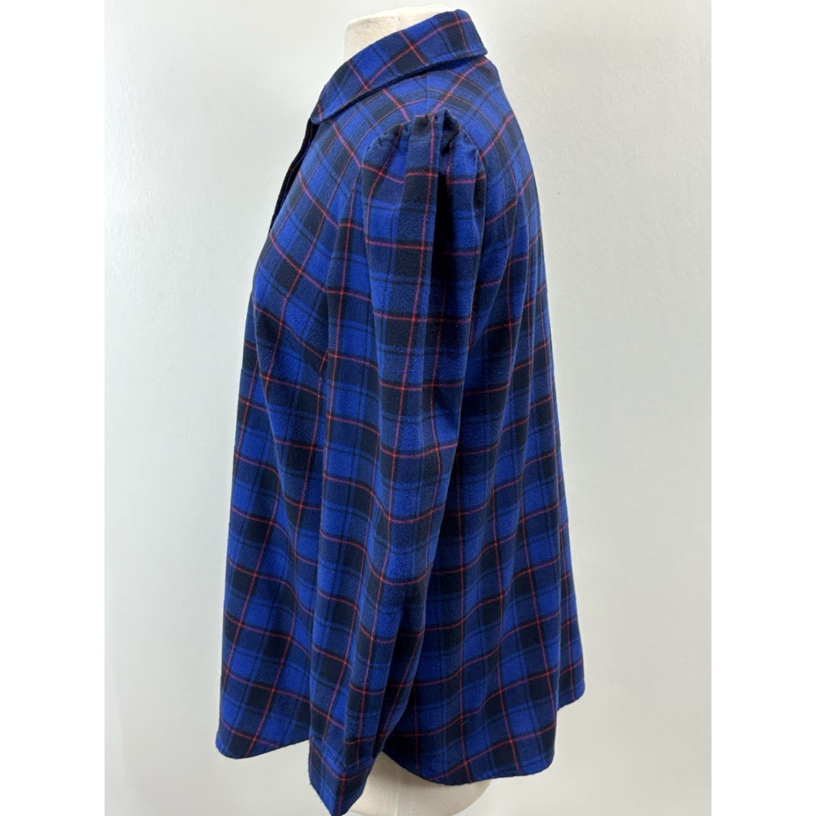 Vintage Tuckernuck Saranac Plaid Button-Up Shirt Medium Women’s Blue Puff Sleeve Classic Preppy Size M / US 6-8 / IT 42-44 - 2 Thumbnail