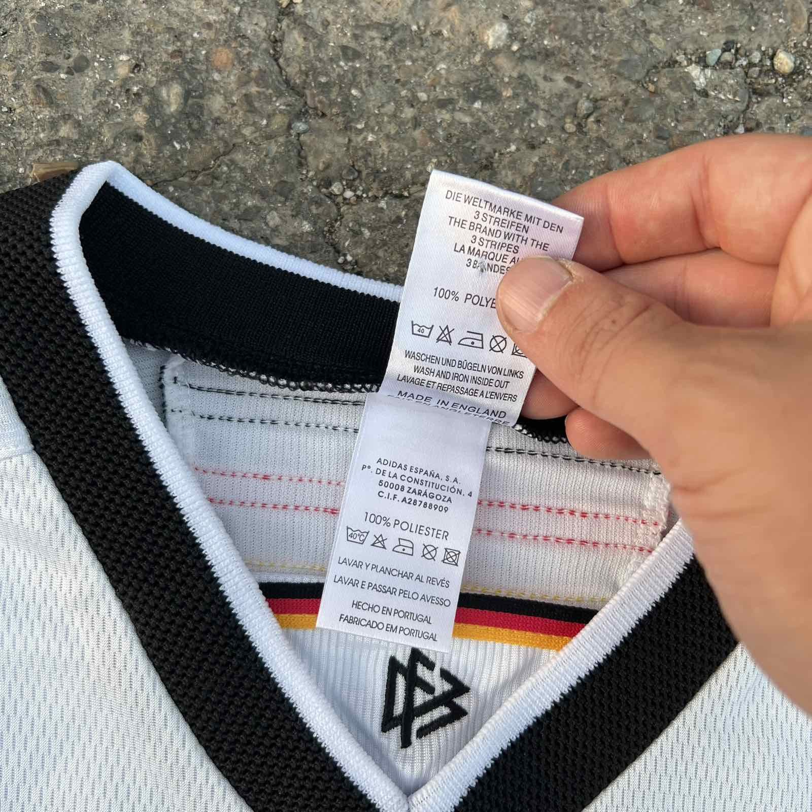 Vintage Adidas Germany Home Euro Bierhofff #20 Soccer Jersey Size US M / EU 48-50 / 2 - 5 Thumbnail
