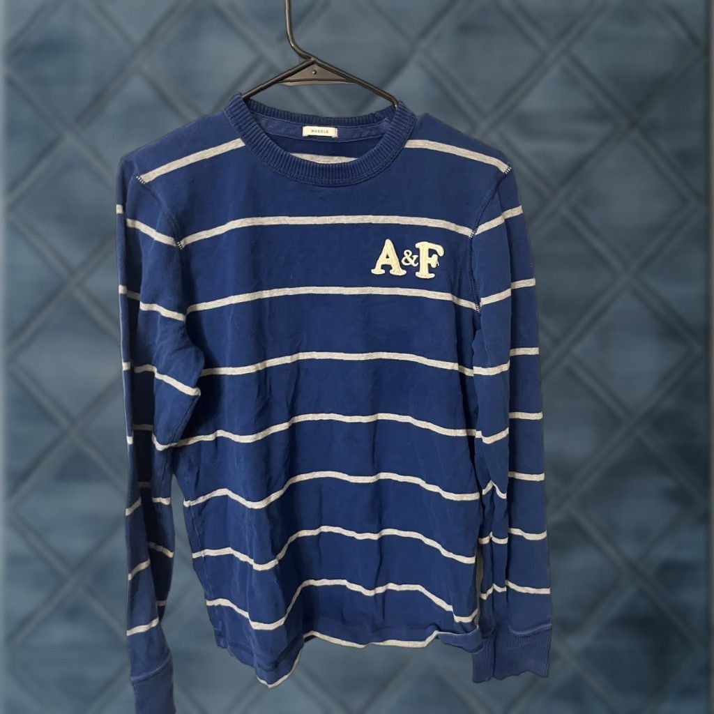 Abercrombie & Fitch VINTAGE Abercrombie & Fitch Men's Long Sleeve Sweater Crew Neck Striped Blue White Adult Large Preppy Size US L / EU 52-54 / 3 - 1 Thumbnail