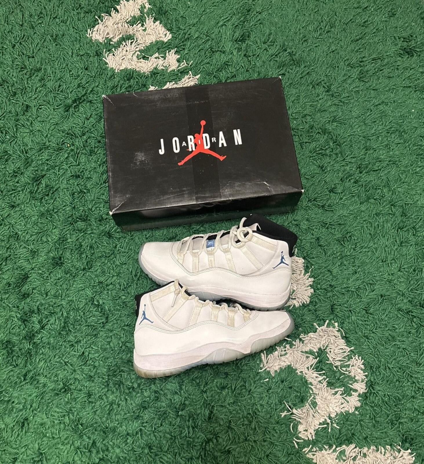 Jordan Brand Jordan 11 High Legend Blue Size US 9 / EU 42 - 2 Thumbnail
