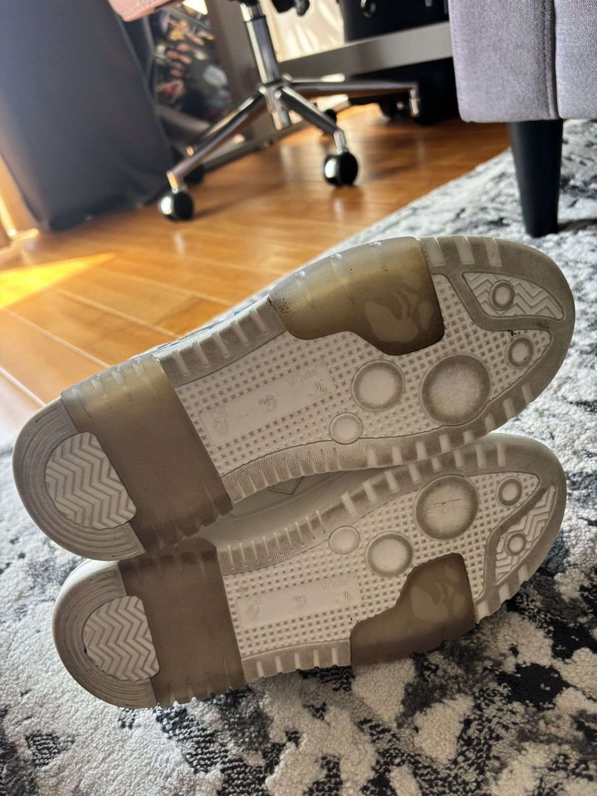 Off-White Off-White Out Of Office “For Walking” Sneaker Size US 8.5 / IT 38.5 - 8 Thumbnail