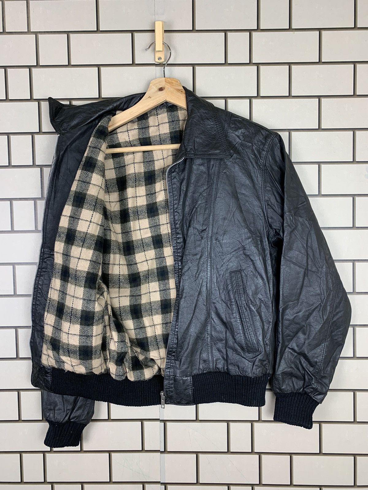 Japanese Brand Vintage Japanese Brand Leather Bomber Jacket Size US M / EU 48-50 / 2 - 2 Thumbnail