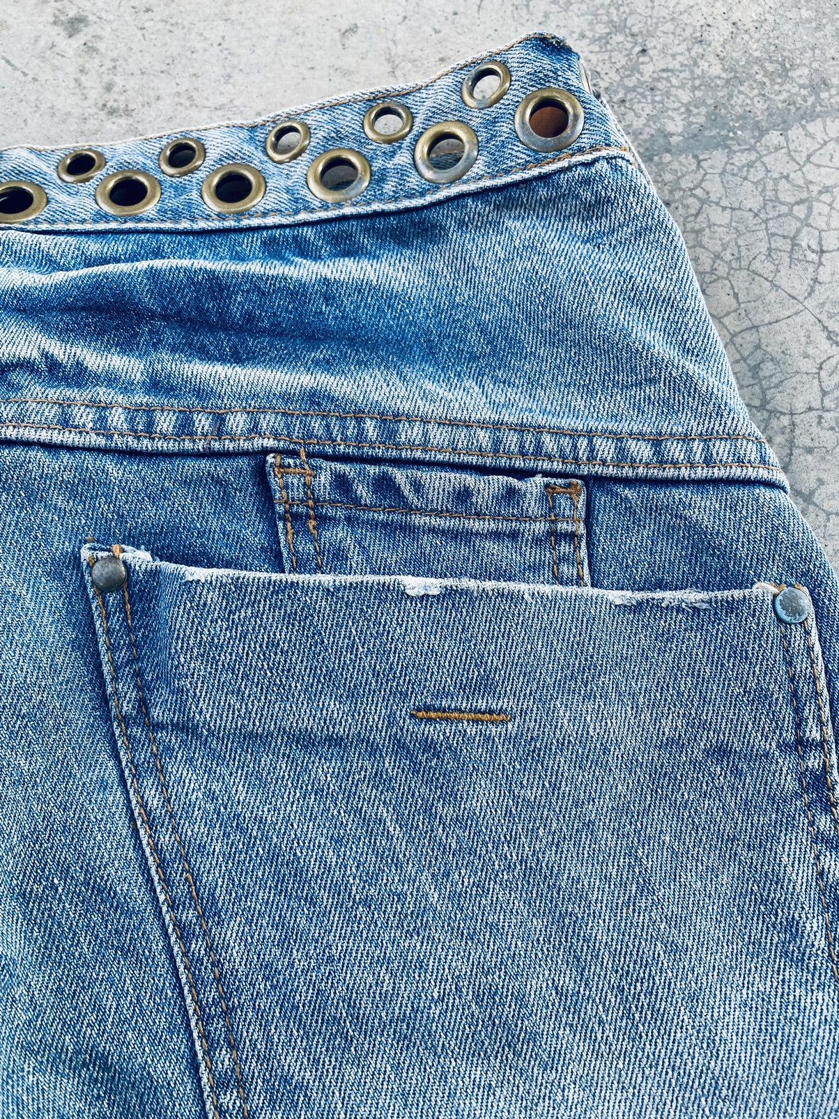 Japanese Brand Vintage Daily News Eyelet Distressed Denim Pants Size US 30 / EU 46 - 18 Thumbnail