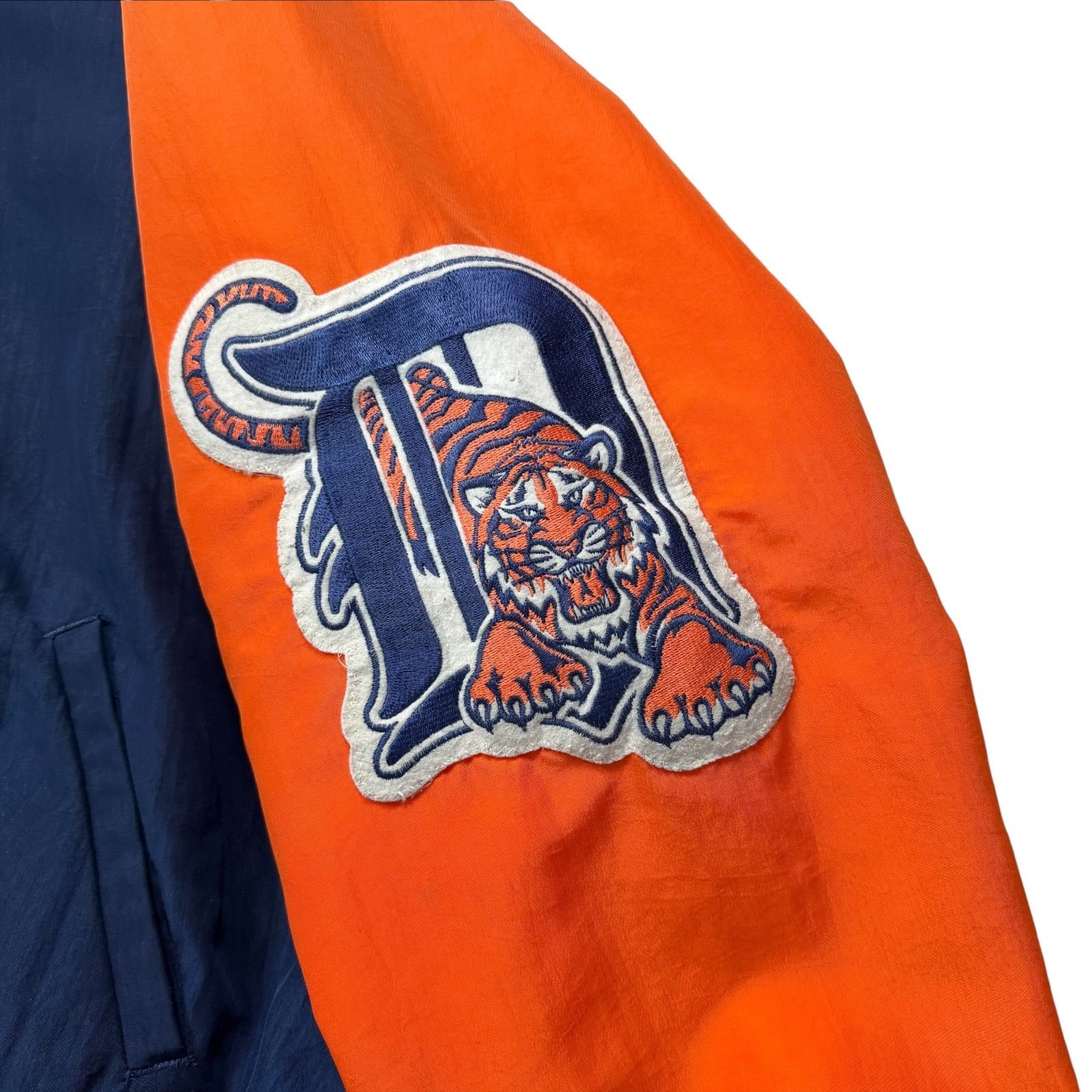 MLB VTG 90s DETROIT TIGERS STARTER BOMBER JACKET SLEEVE LOGO Size US L / EU 52-54 / 3 - 3 Thumbnail