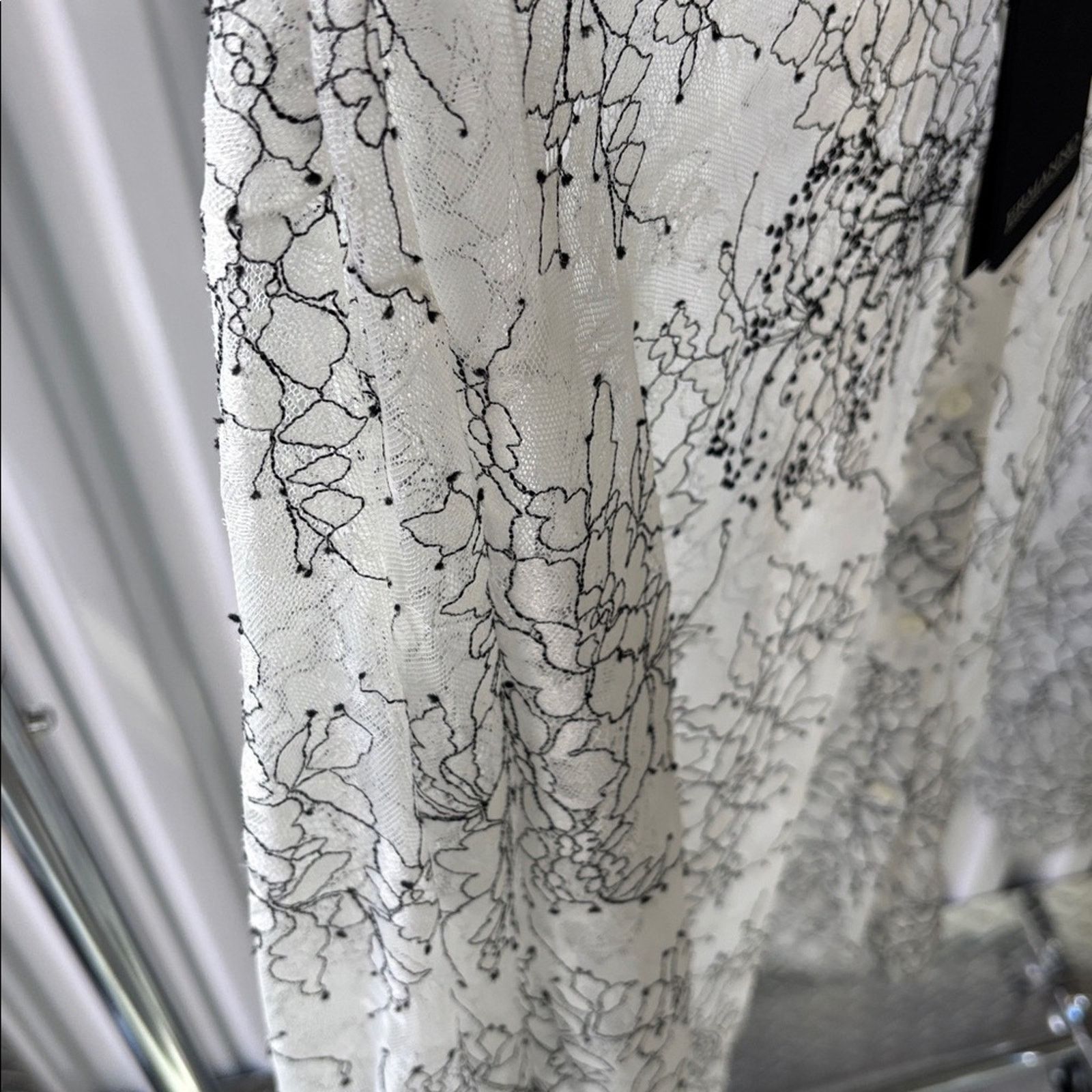 Ermanno Scervino NWT Ermanno Scervino White and Black Lace Top Size S Size S / US 4 / IT 40 - 12 Thumbnail