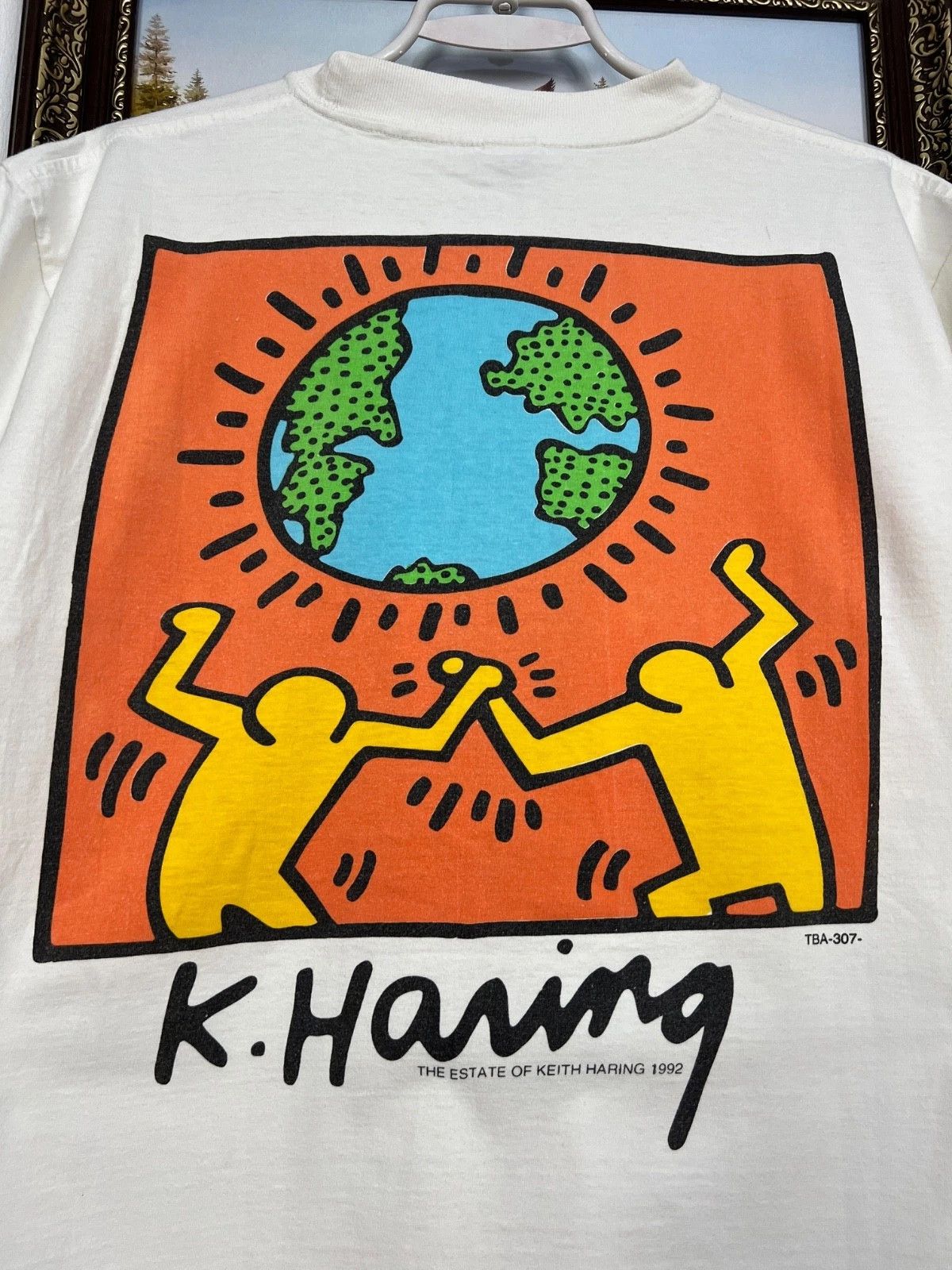 Vintage Vintage 90's Keith Haring Earth Day Estate White Shirt Tee Size US M / EU 48-50 / 2 - 7 Thumbnail