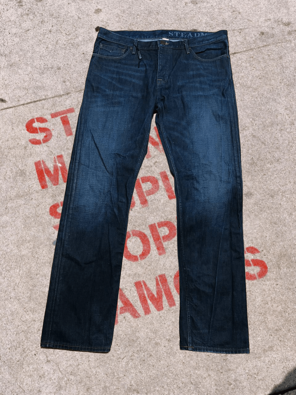 Burberry Y2K Burberry 00s Baggy Distressed Denim Jeans Size US 36 / EU 52 - 1 Thumbnail