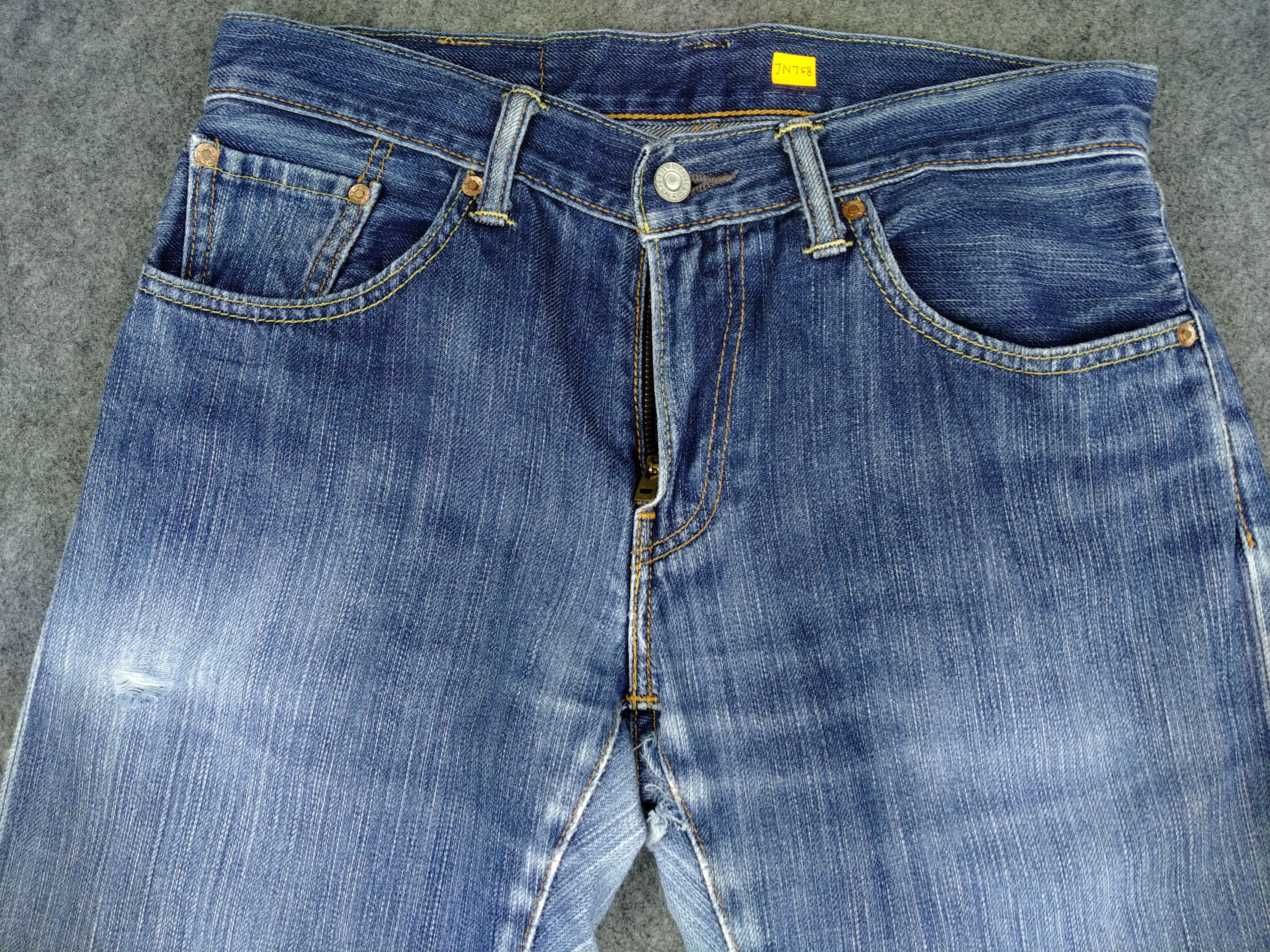 Levi's Distressed Levi's 502 Denim 31 x 30 -JN758 Size US 31 - 3 Thumbnail