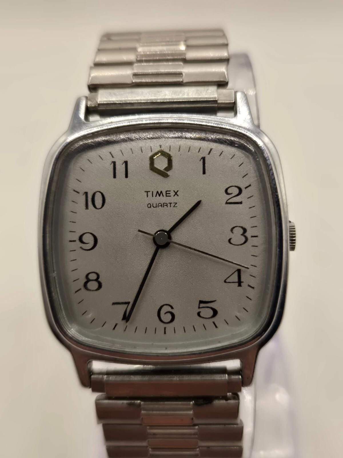 Vintage Timex 1986 Mens Watch 32mm Silver Tone Square Dial New Battery Vintage Timex Mens Watch 34mm LCD Digital K Cells Stainless  main image 3