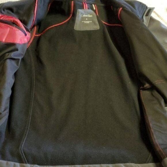 Calvin Klein Calvin Klein Water Resistant & Wind Protectant Zippered Pock Size US M / EU 48-50 / 2 - 8 Thumbnail