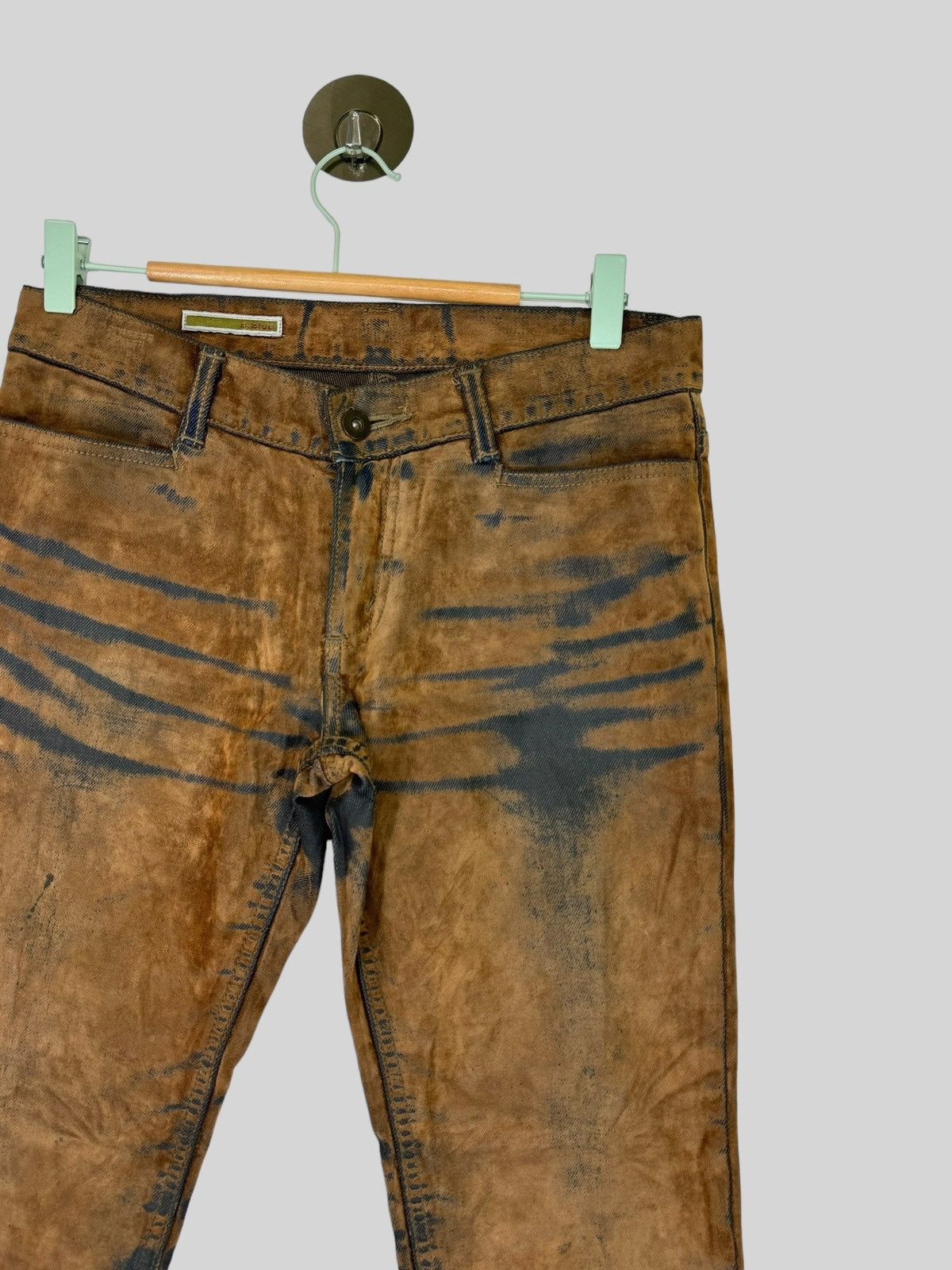 Tornado Mart VINTAGE E.BLUE RAINBOW CLAW MARKS BROWN DISTRESSED JEAN Size US 29 - 5 Thumbnail