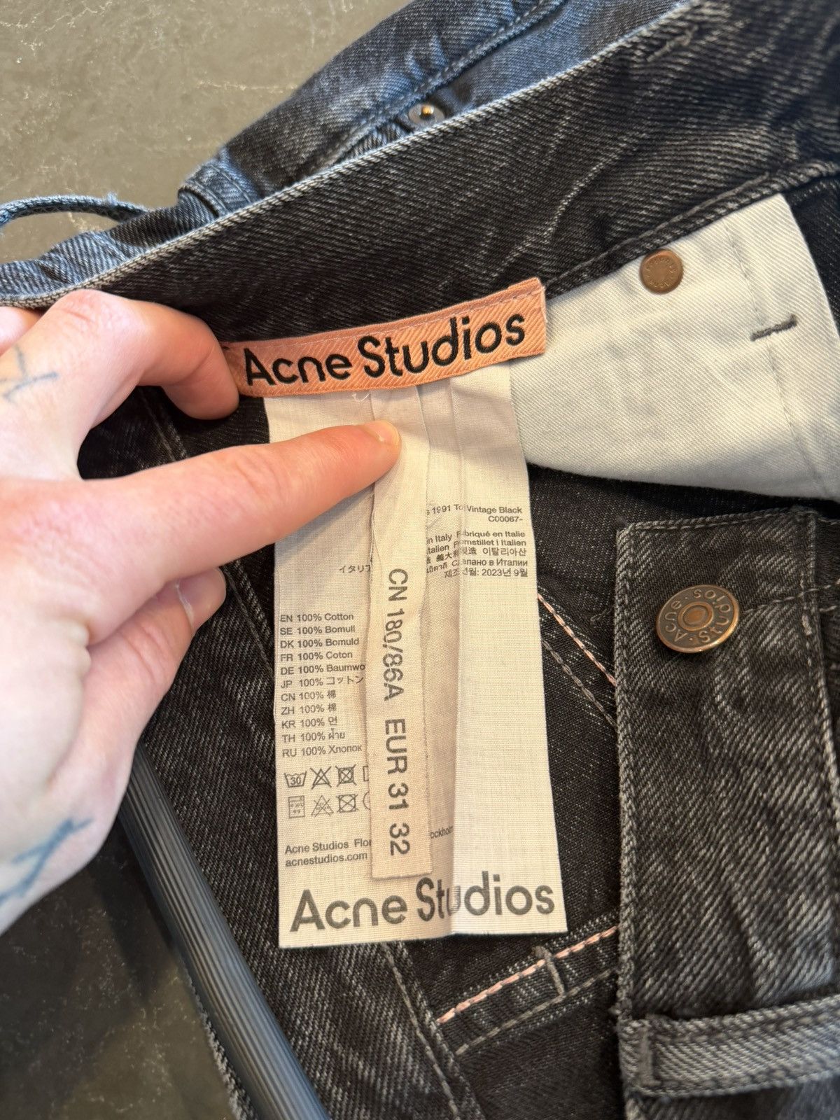 Acne Studios Acne Studios loose fit Jeans 1991 Size US 31 - 5 Thumbnail
