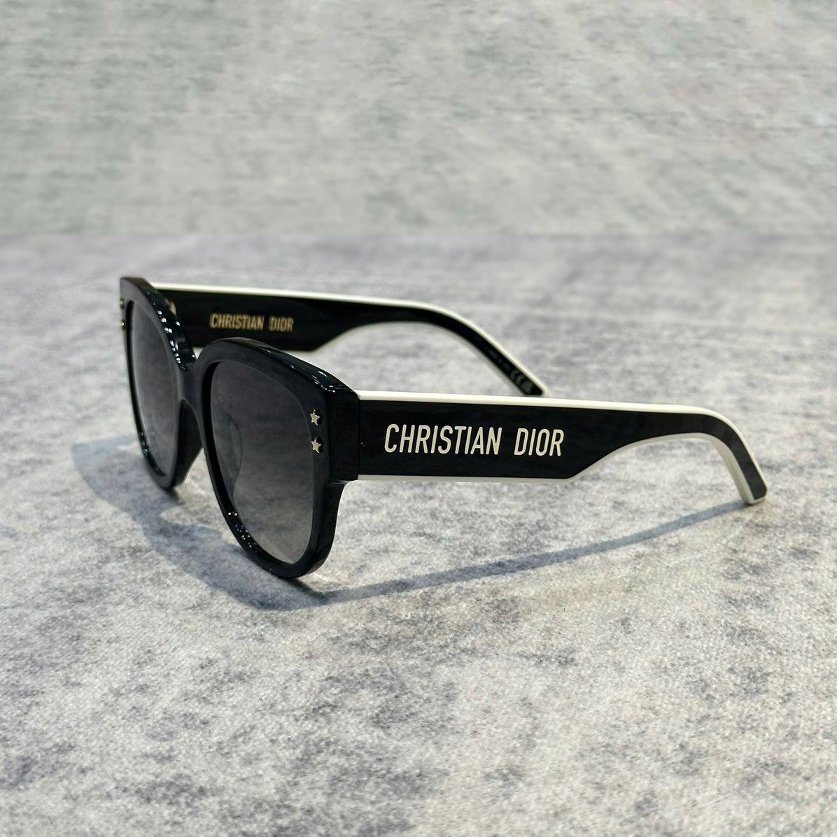 Dior DIOR DIORPACIFIC B2I 10A1 Sunglasses BLACK Size ONE SIZE - 1 Thumbnail