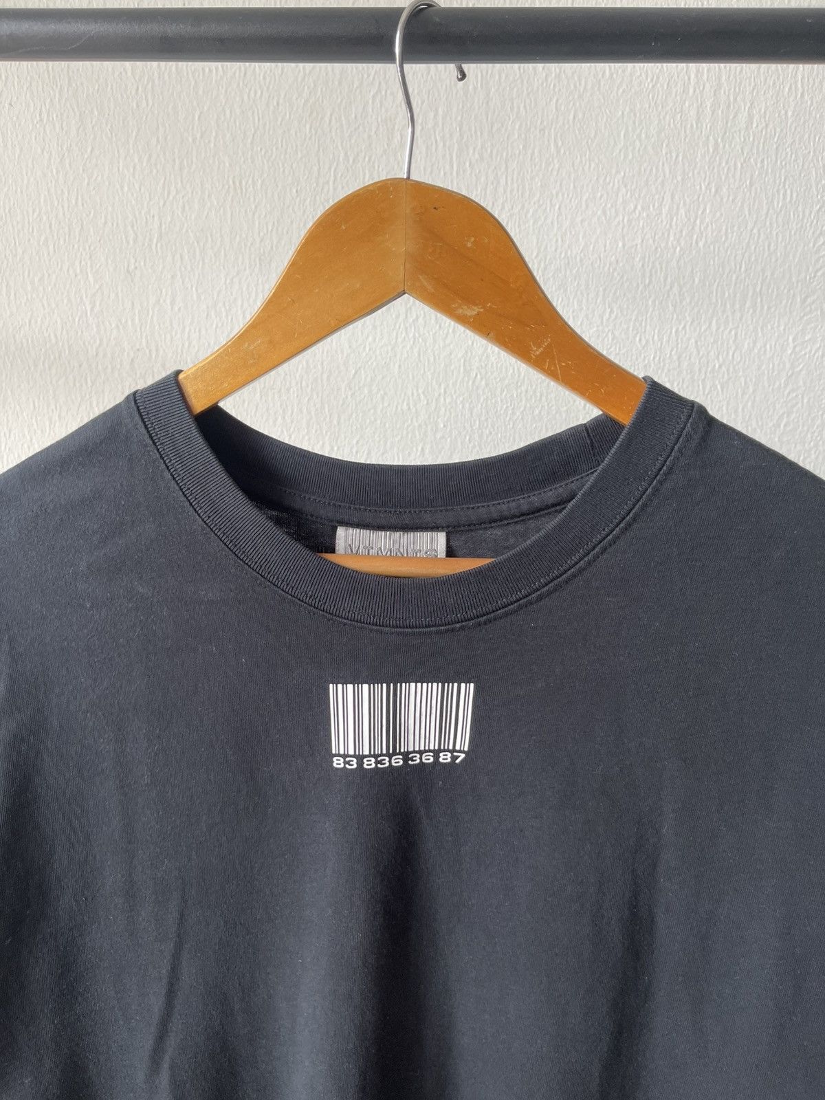 Vetements Vetement Barcode Tee Size US XL / EU 56 / 4 - 3 Thumbnail