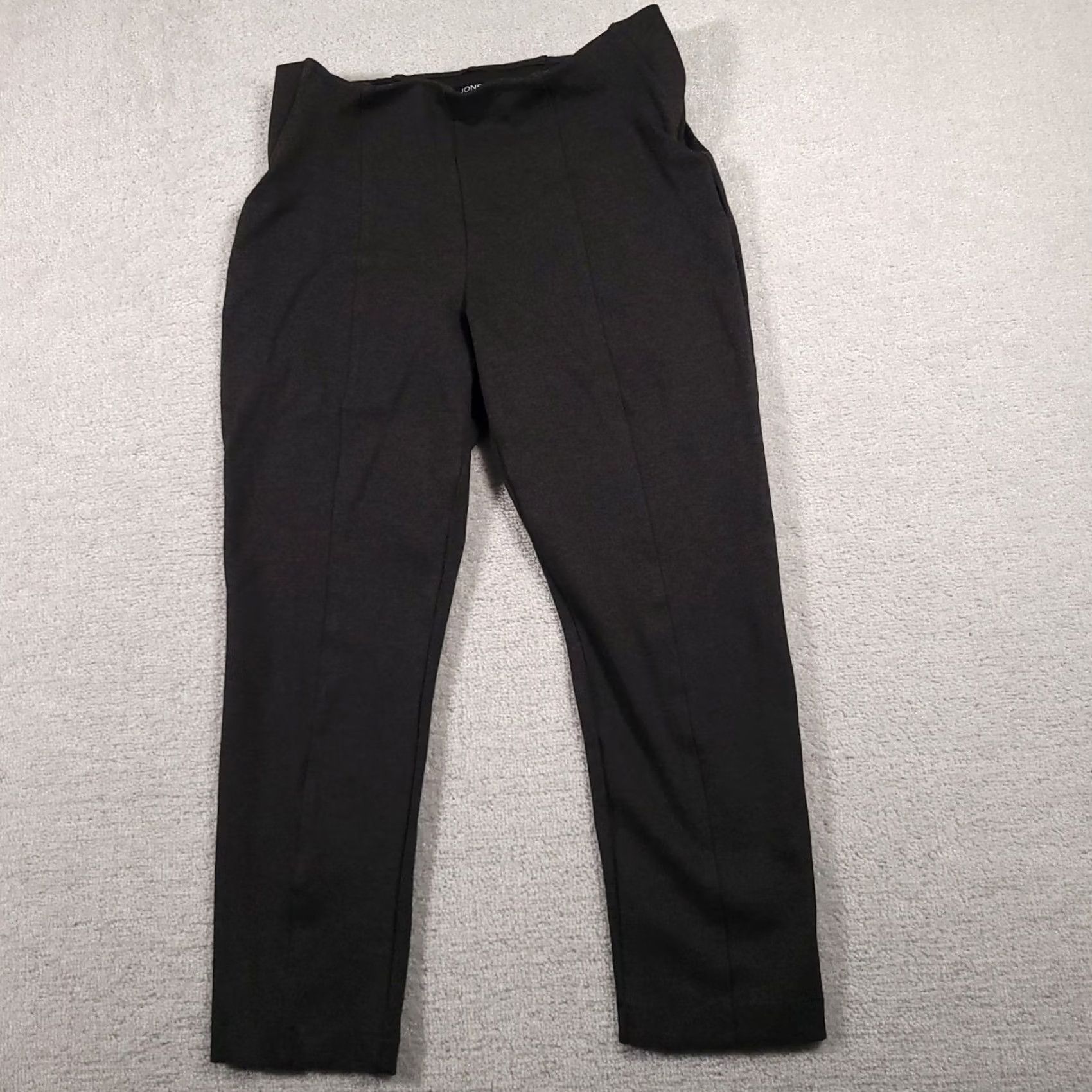 Jones New York Jones New York & Co Pull-On Capri Pants Women's 1X Plus Gray Skinny Stretch dress pants Womens 1X Plus Gray Skinny Stretch Size 40" / US 18 - 2 Thumbnail