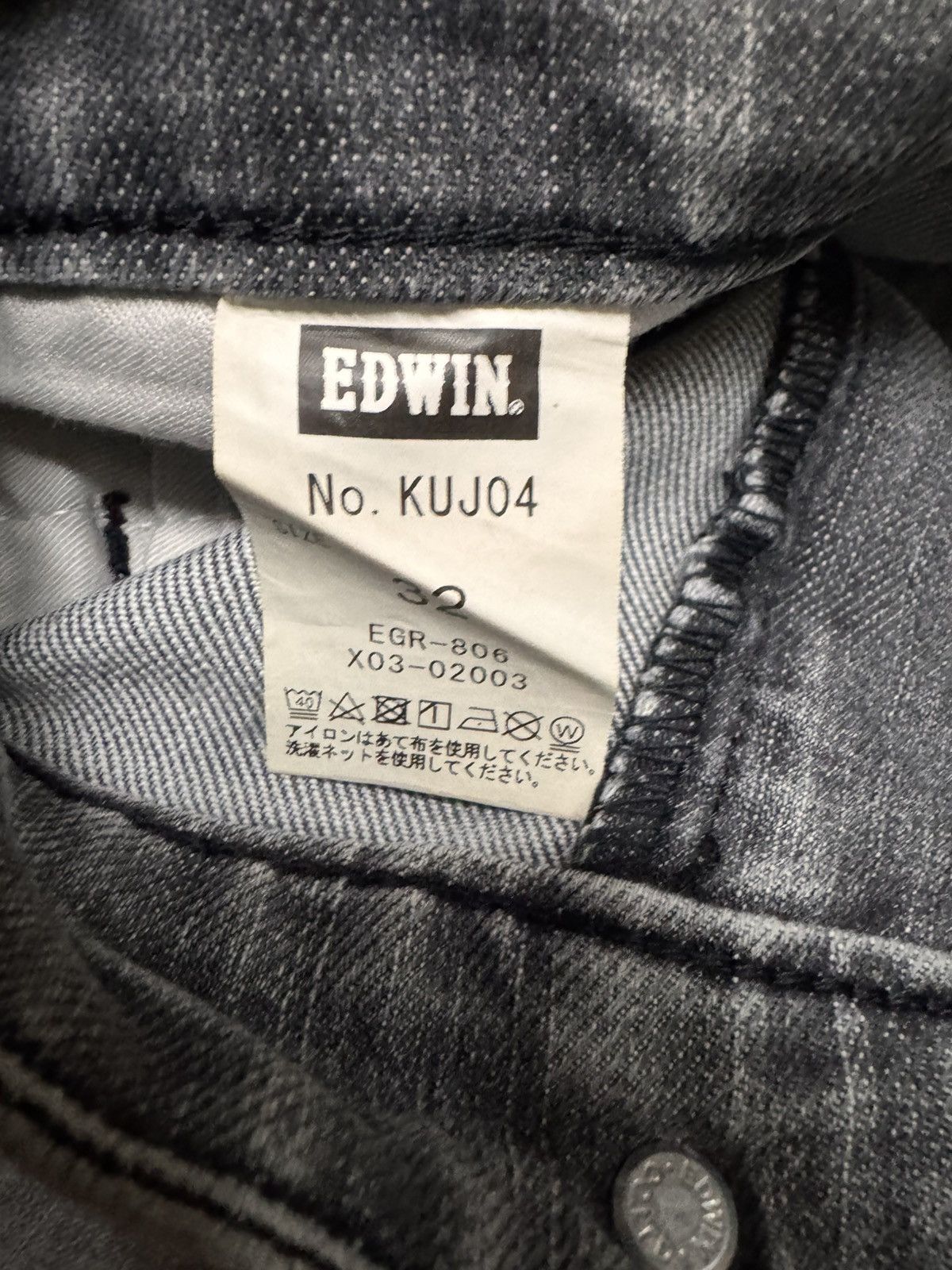 Edwin VINTAGE 2000s EDWIN CRAZY FADE DISTRESSED BAGGY Size US 32 / EU 48 - 8 Thumbnail