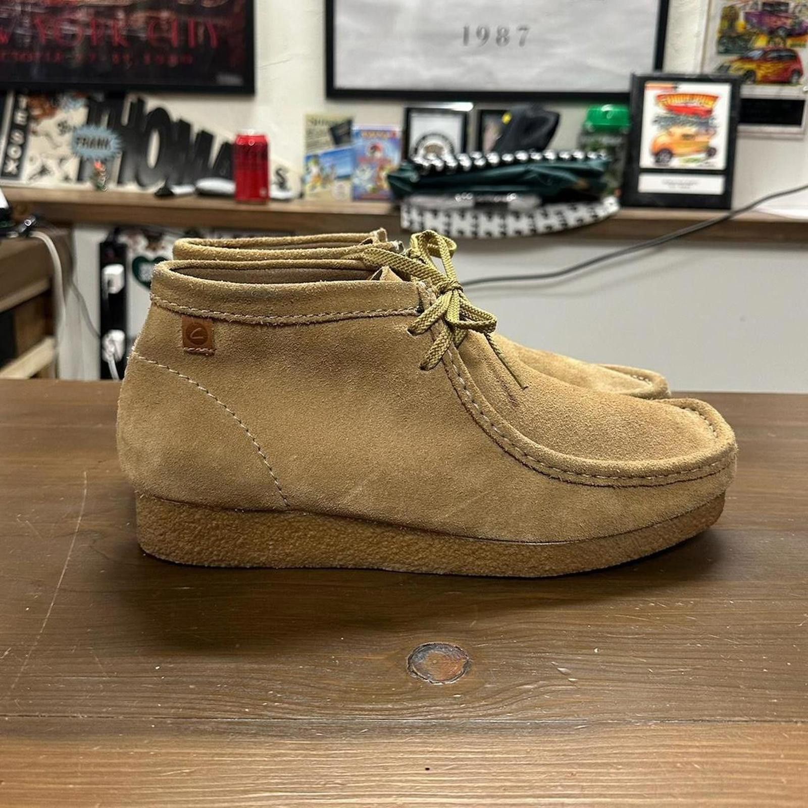 Clarks Tan Suede Clark Wallabees Shoes Size US 10.5 / EU 43-44 - 1 Thumbnail