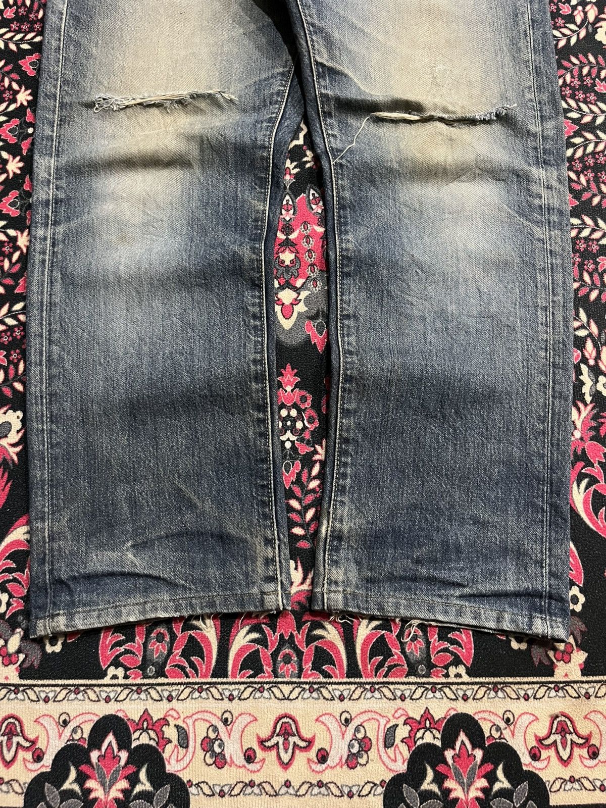 Undercover × Uniqlo Vintage Uniqlo Blue Faded Washed Trashed Straight Leg Jeans Size US 32 / EU 48 - 8 Thumbnail