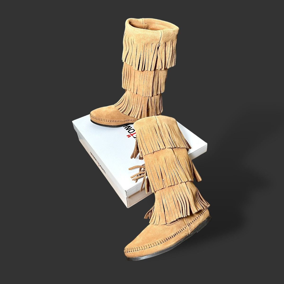 Minnetonka Minnetonka Women’s Taupe 3 Layer Suede Fringe Boots Sz 6 Size US 6 / IT 36 - 6 Thumbnail