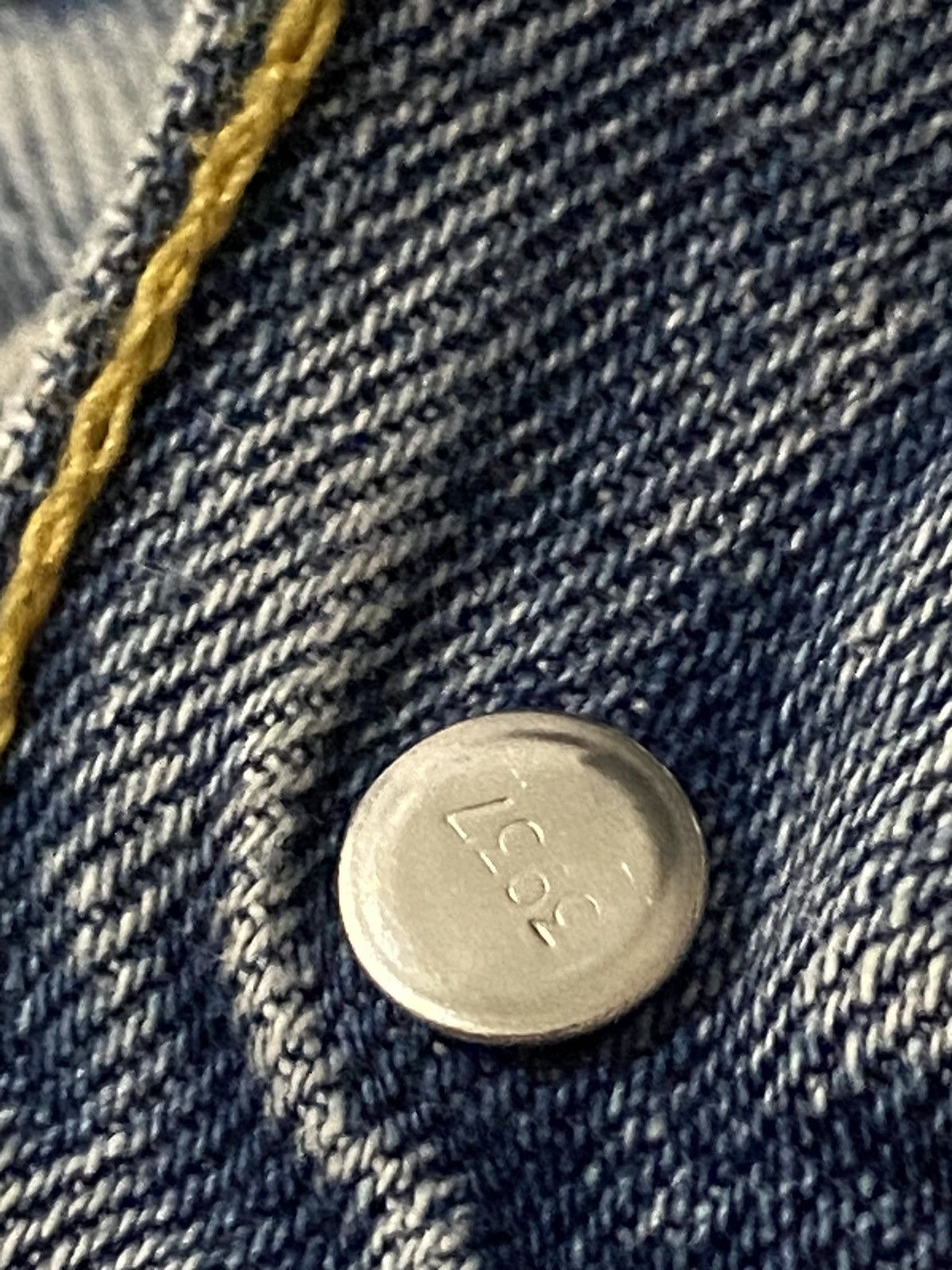 Levi's × Levi's Vintage Clothing Vintage Levis 505 Japan Button 3937 Faded Blue Regular Fit Size US 33 - 17 Thumbnail