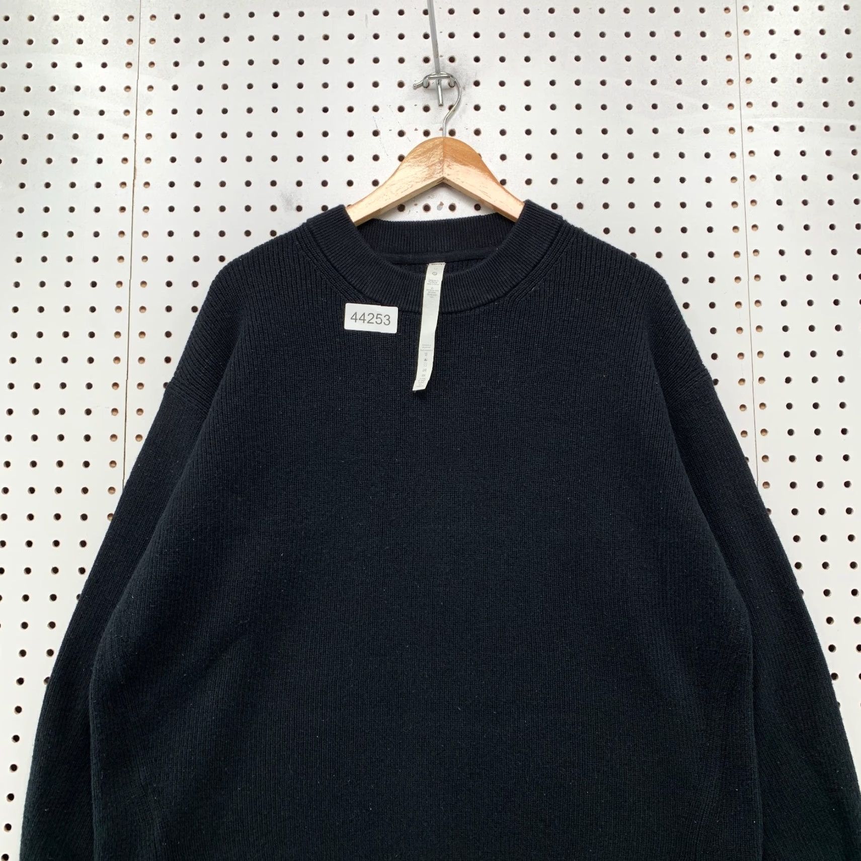 Lululemon Lululemon Merino Wool Pullover Sweater Womens Size 12 Black RIb Knit Size XL / US 12-14 / IT 48-50 - 2 Thumbnail