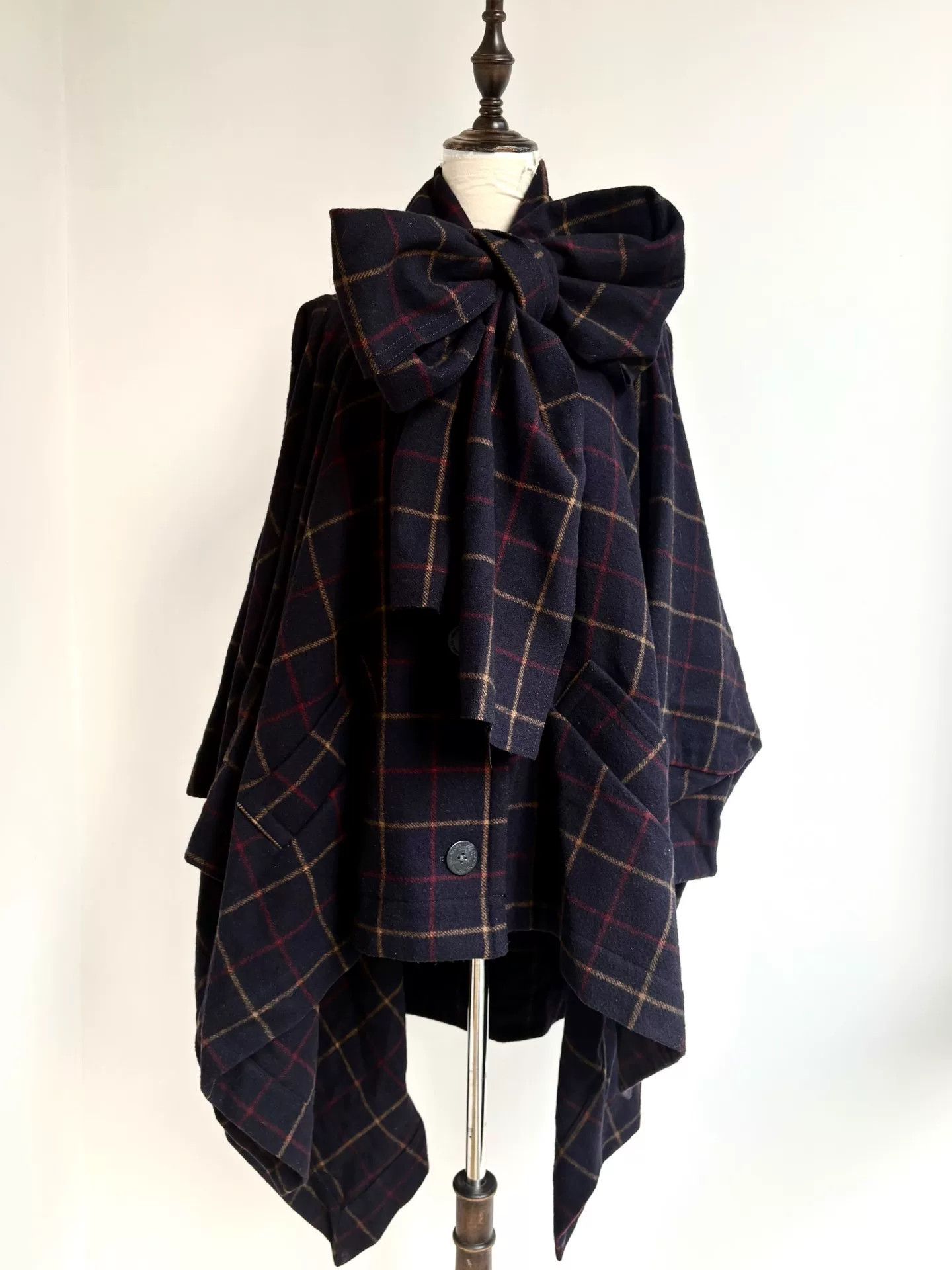 Vivienne Westwood vivienne westwood plaid bow cape coat Size M / US 6-8 / IT 42-44 - 1 Thumbnail