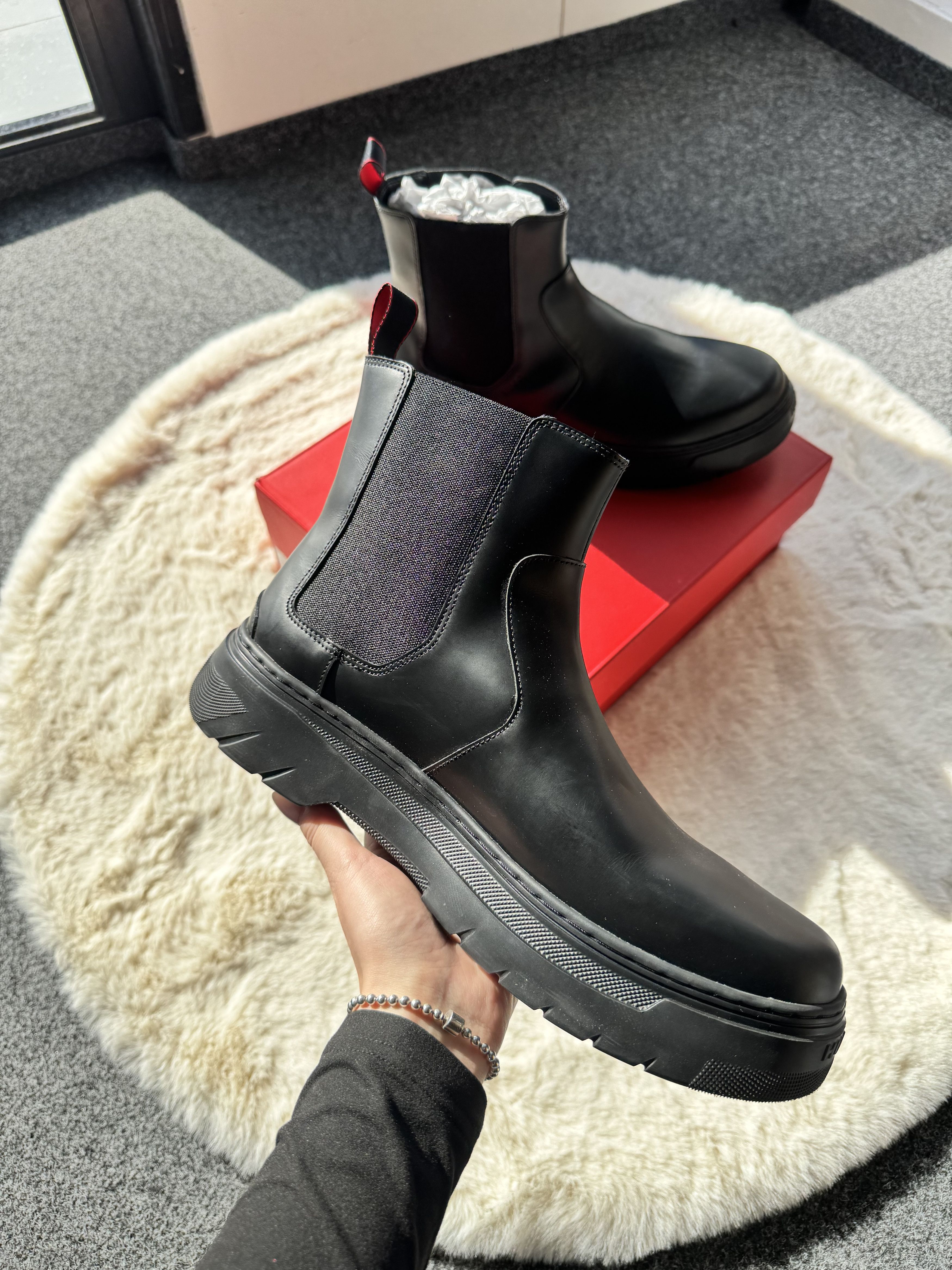 Hugo Boss Hugo Urian black leather men's ankle chelsea boots Size US 12 / EU 45 - 4 Thumbnail