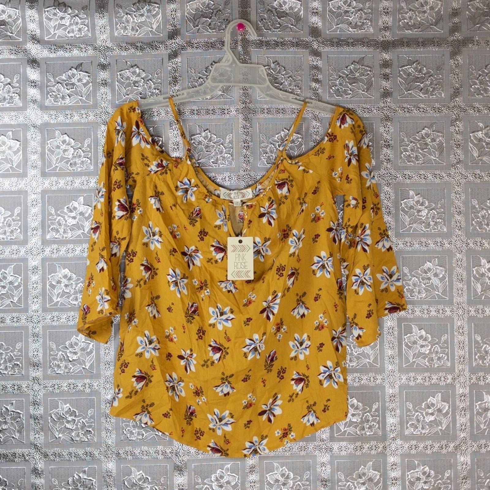Other NWT Pink Rose Floral Print Cold Shoulder Top Size M / US 6-8 / IT 42-44 - 1 Thumbnail