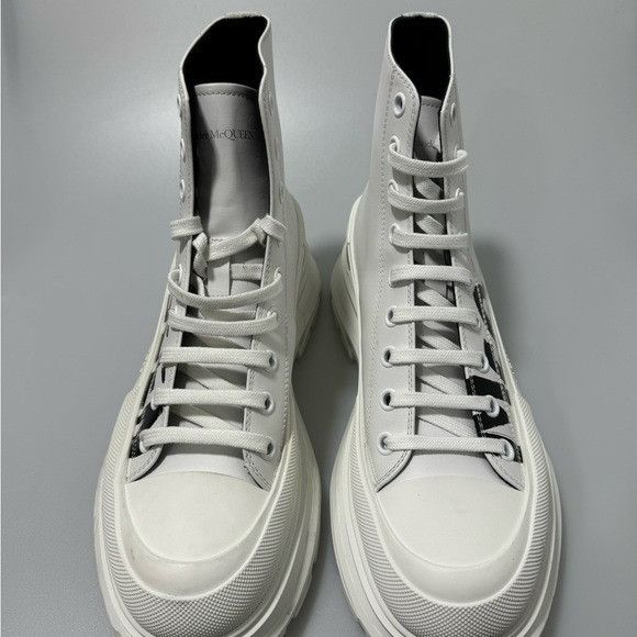 Alexander McQueen Alexander McQueen Tread Slick Graffiti Leather Boots White B Size US 10.5 / EU 43-44 - 2 Thumbnail