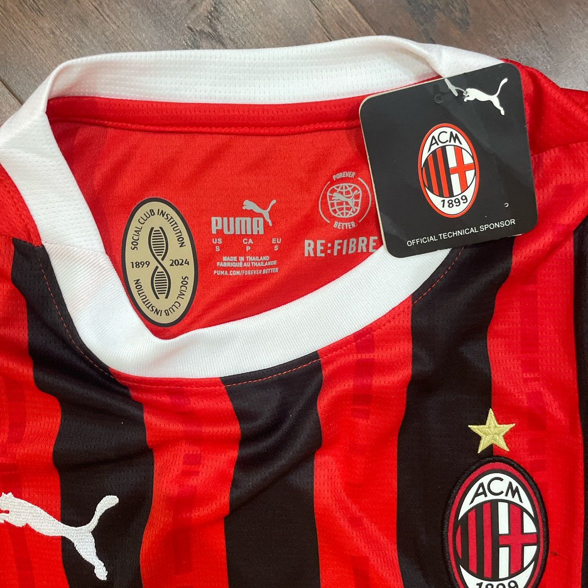 Puma PUMA AC milan 24/25 Home kit Size US S / EU 44-46 / 1 - 3 Thumbnail