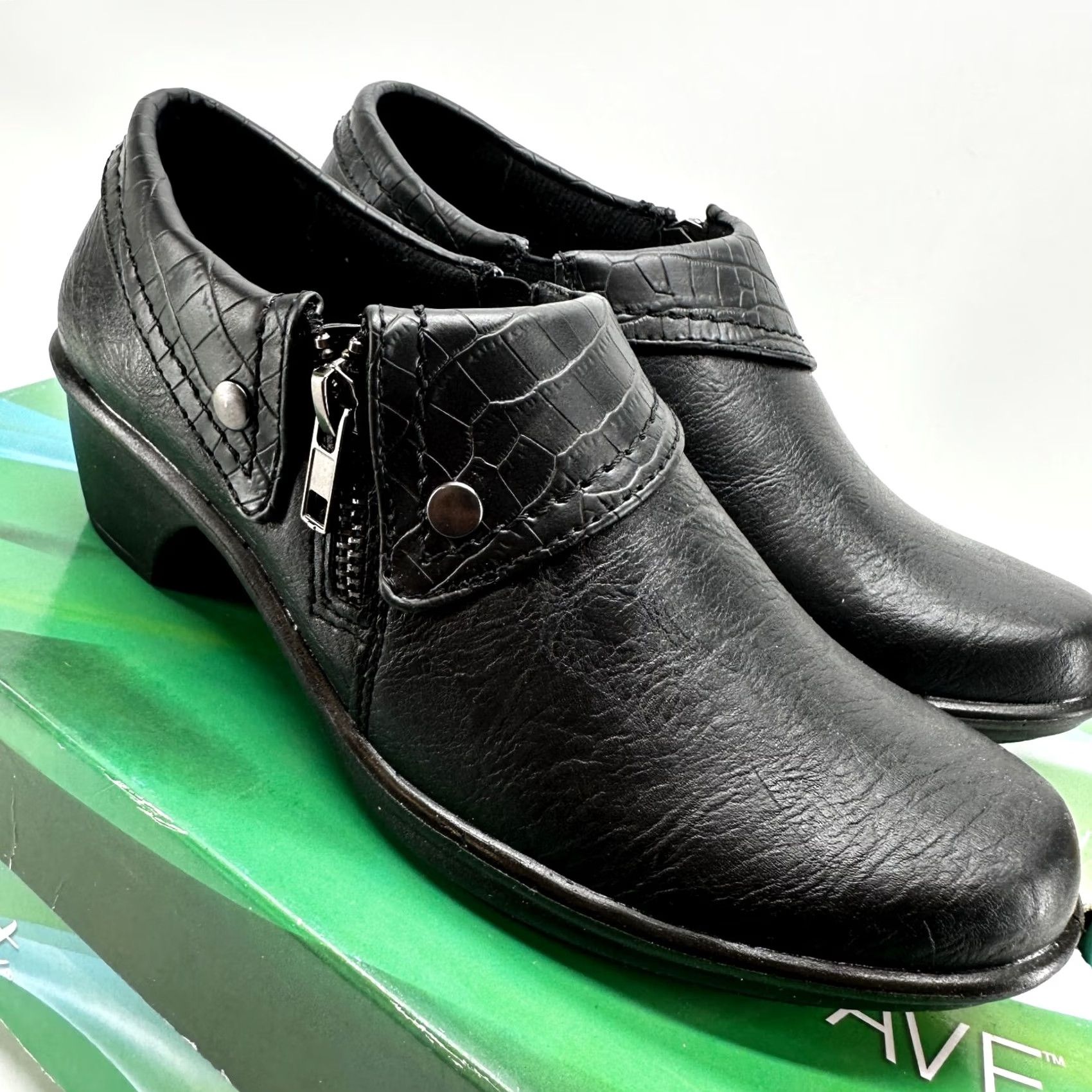Vintage Easy Street Darcy Bootie Black Women's Size 6.5 N Leather Side Zipper New Size US 7 / IT 37 - 2 Thumbnail