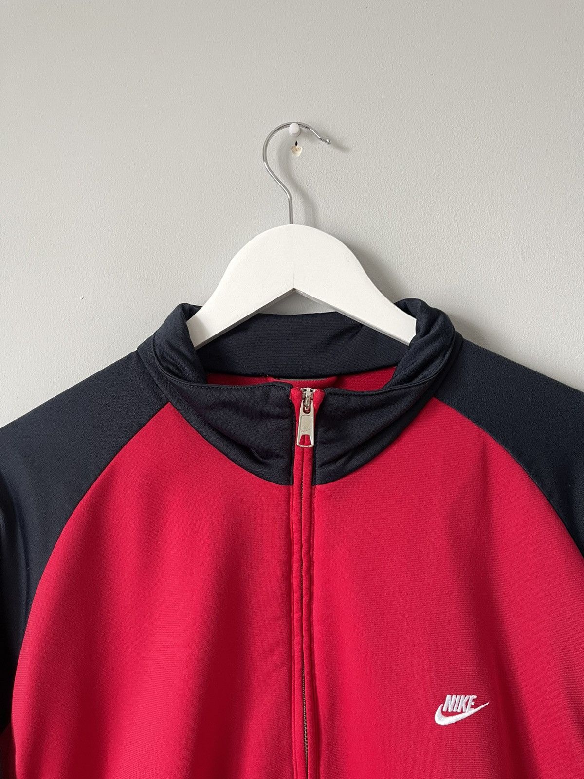 Nike Vintage Nike Zip Up Sweatshirt Track Jacket Embroidered Logo Size US XL / EU 56 / 4 - 7 Thumbnail
