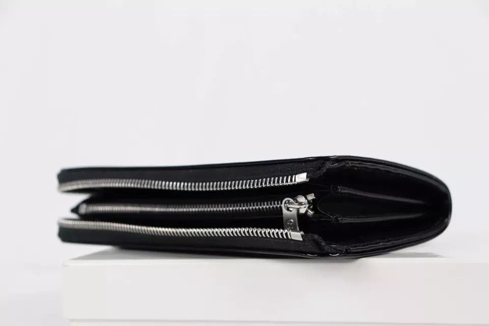 Maison Margiela o1rshd1 Size: OS / Logo Zip Wallet in Black Size ONE SIZE - 4 Thumbnail