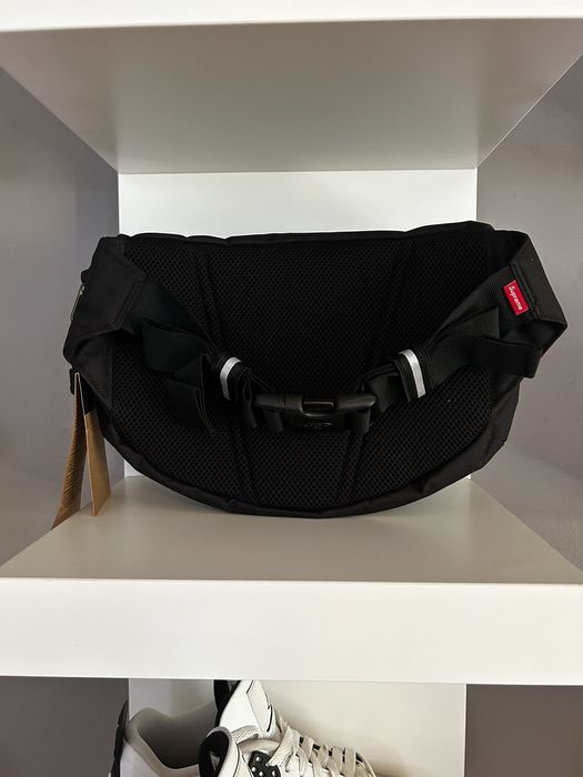 Supreme Supreme x The North Face Split Waist Bag Black Brand New