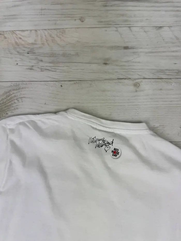 Vivienne Westwood Vivienne Westwood Comic Relief Red Nose Day T Shirt Size US S / EU 44-46 / 1 - 9 Thumbnail