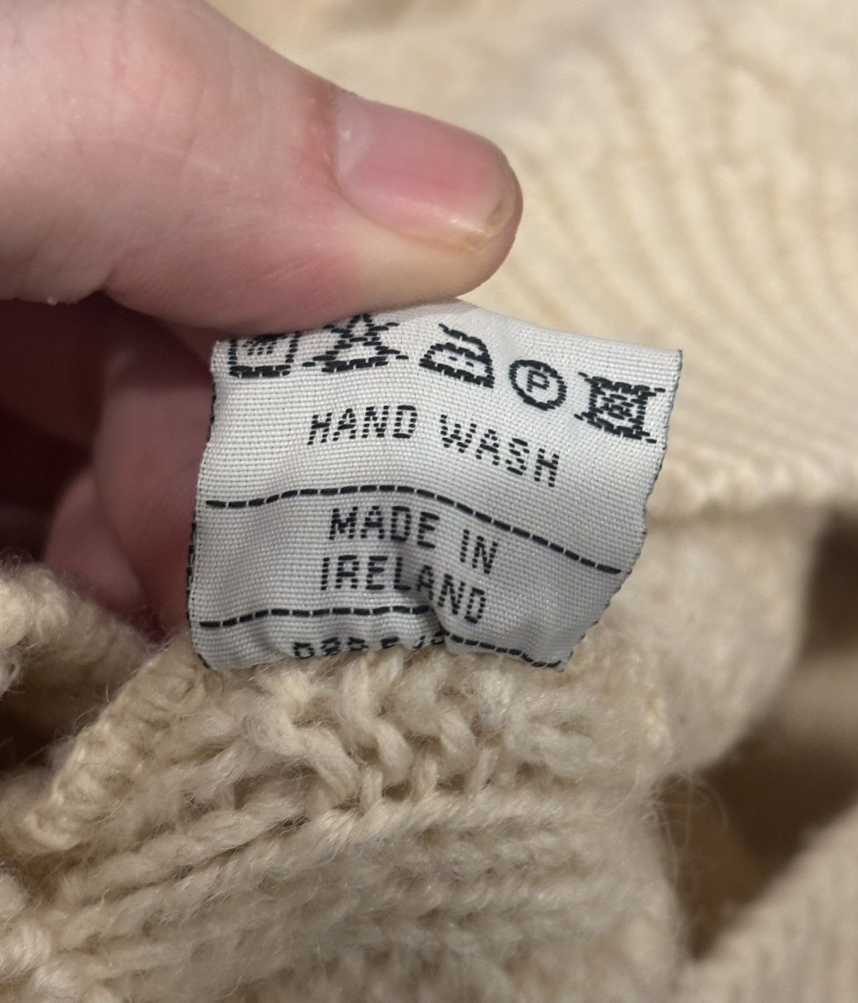 Vintage Handmade Irish Pure Wool Sweater From the 1980s Size Medium Size US M / EU 48-50 / 2 - 5 Thumbnail