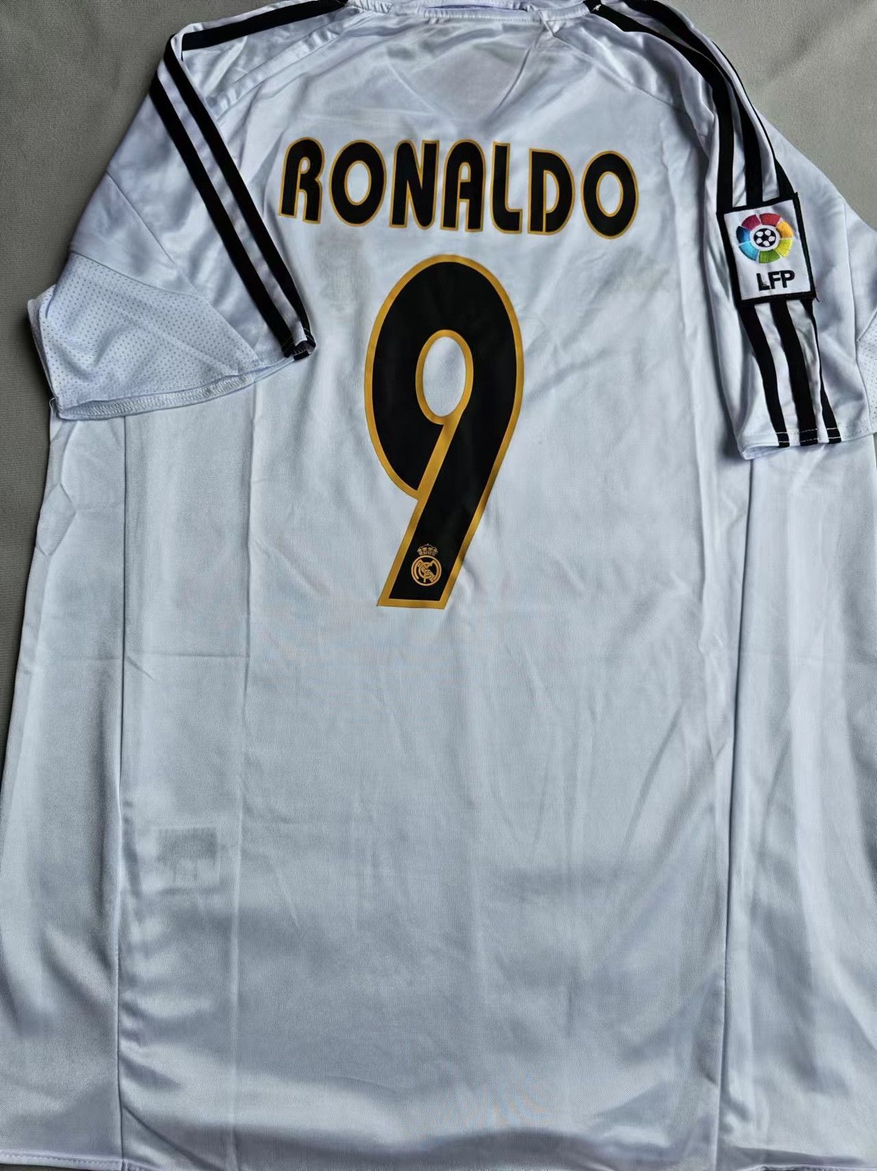 Other 2004 05 Real Madrid 9 Ronaldo Jersey Home Size US XL / EU 56 / 4 - 1 Thumbnail