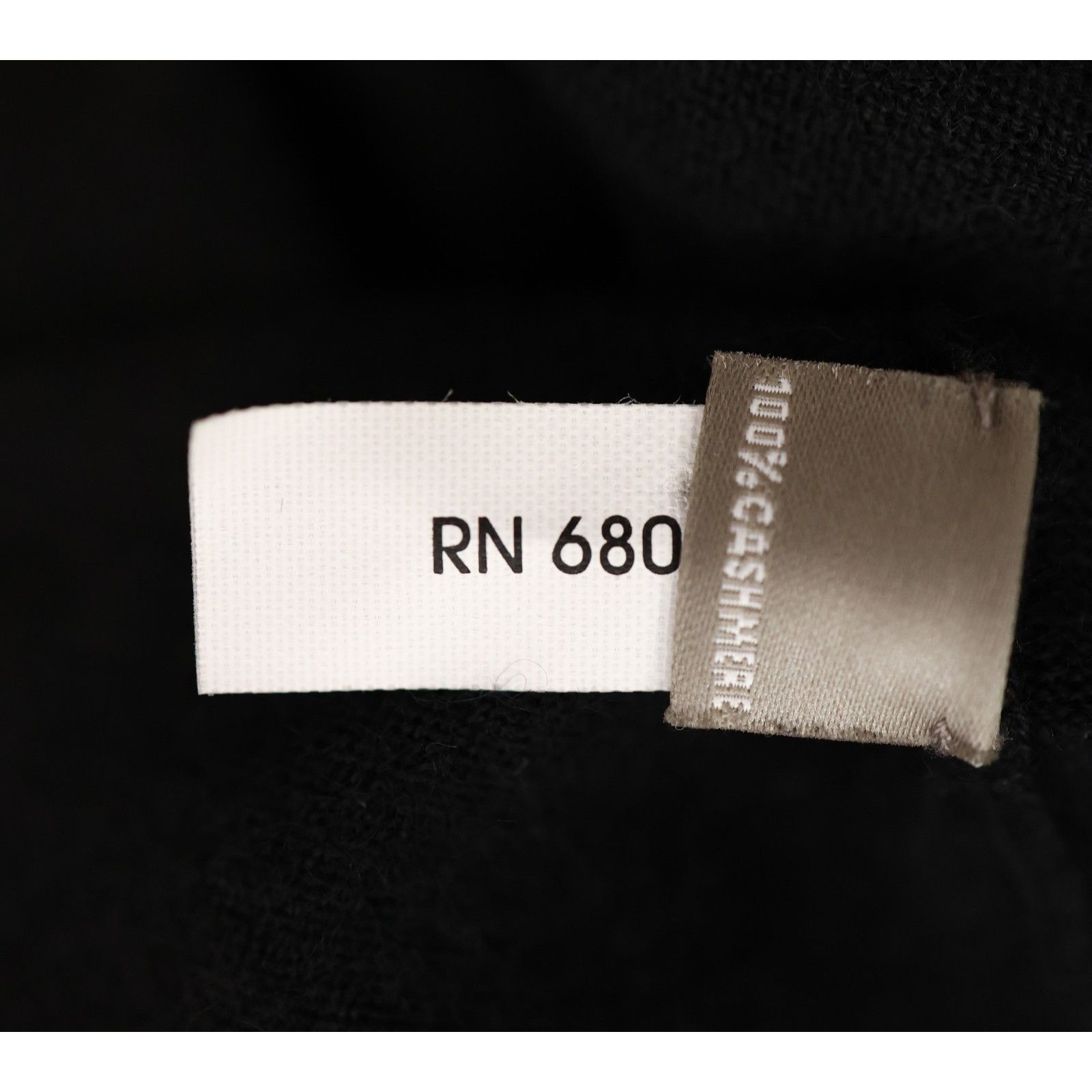 Neiman Marcus NEIMAN MARCUS Black Cashmere Long Sleeve Knit Sweater Size S Size S / US 4 / IT 40 - 6 Thumbnail