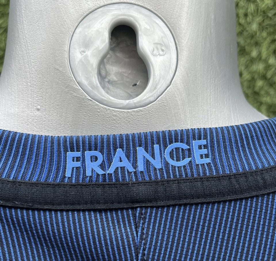Nike Jersey team french pogba Size US M / EU 48-50 / 2 - 6 Thumbnail