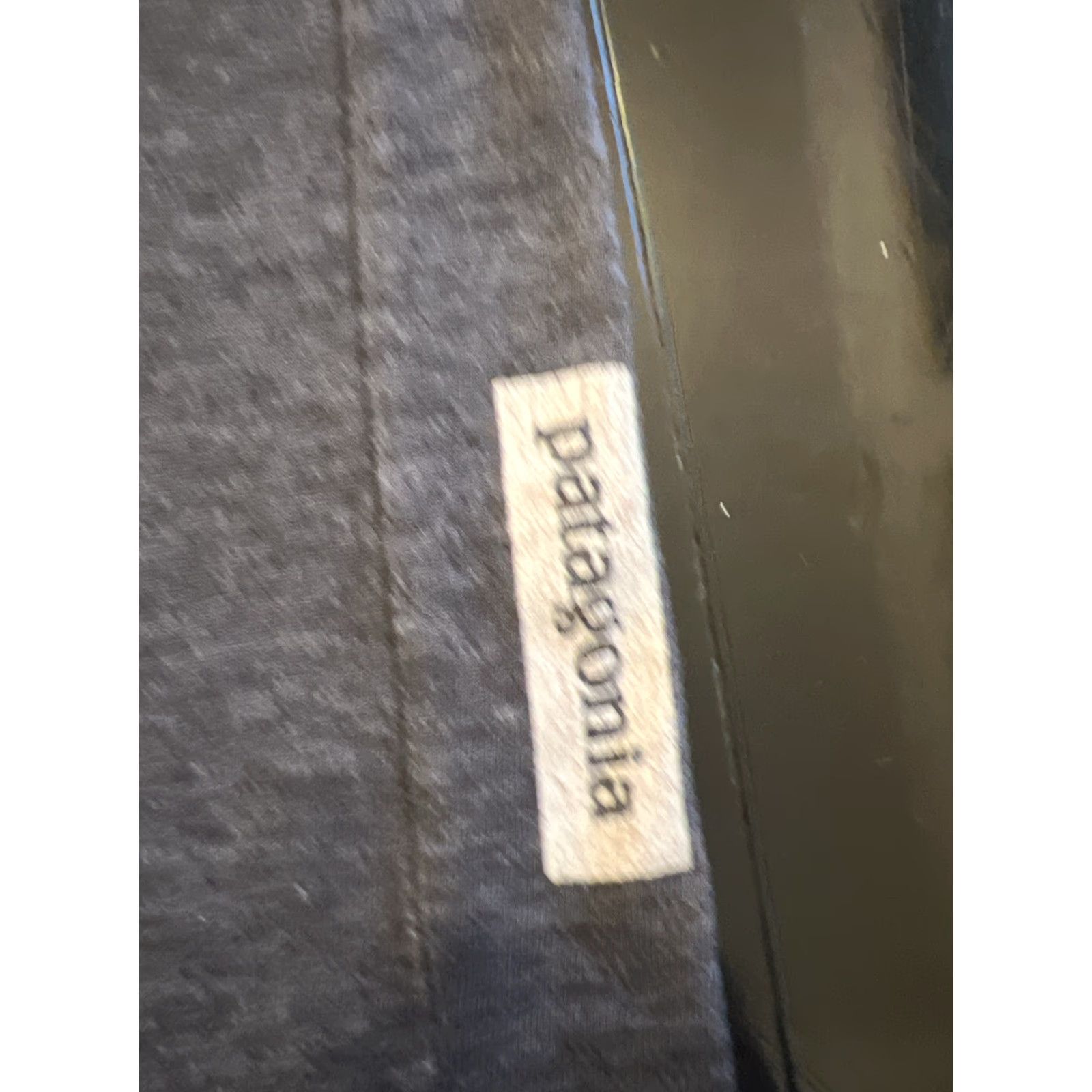 Patagonia VINTAGE Patagonia Surfer’s Mule As A Surfboard Rack ‘Live Simply’ Shirt L Gray Logo Mens Shirt Size US L / EU 52-54 / 3 - 4 Thumbnail