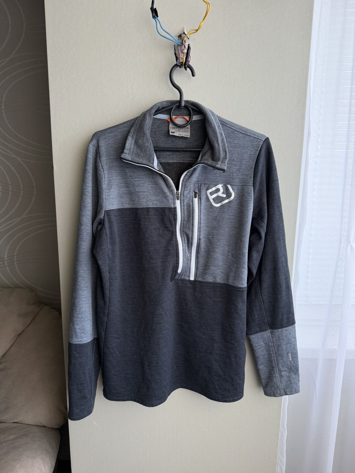 ORTOVOX men's ortovox grid merino wool fleece jacket hooded size L Size US L / EU 52-54 / 3 - 3 Thumbnail
