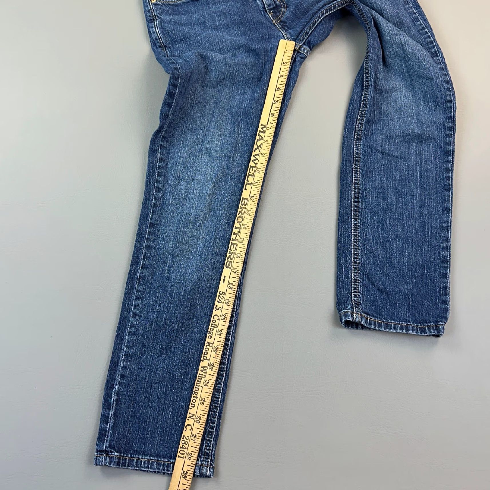 Levi's Levis 541 Jeans Mens 29x29 Blue Dark Wash Denim Athletic Taper Stretch 90s Cowboys Retro USA Jeans Mens Size US 29 - 2 Thumbnail
