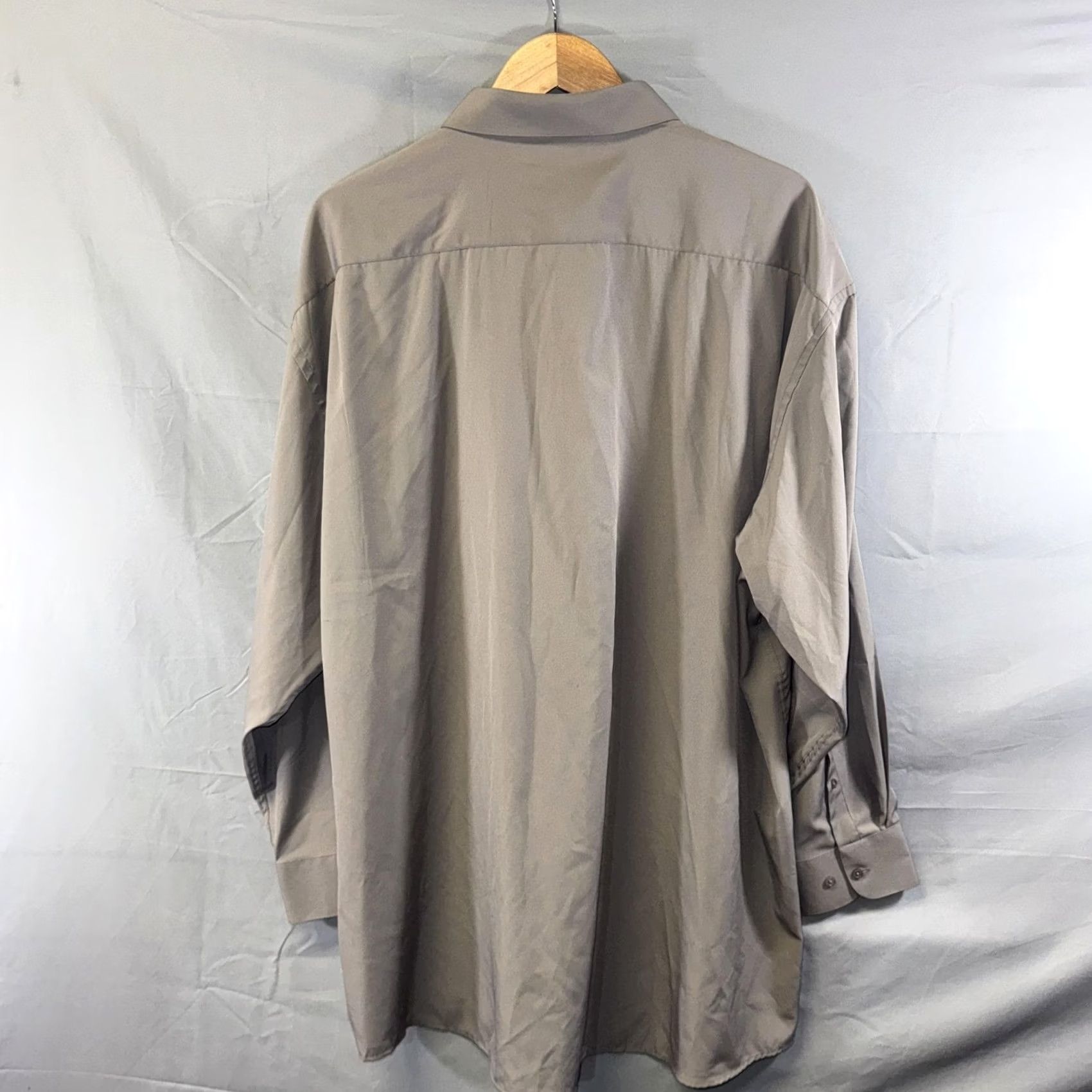 Vintage Shaquille O'Neal Shirt Mens XLG Big Fit Gray Solid Dress Shirt 19 Neck 34/35 Long Sleeve Stretch Cooling Size US XXL / EU 58 / 5 - 2 Thumbnail