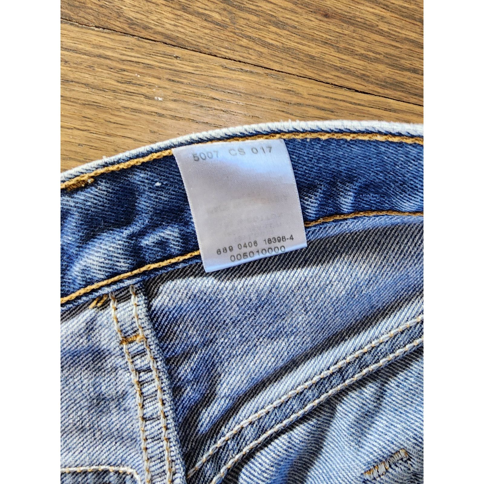 Levi's Levi's 501 original fit, straight-leg, button-fly jeans Size US 36 / EU 52 - 3 Thumbnail